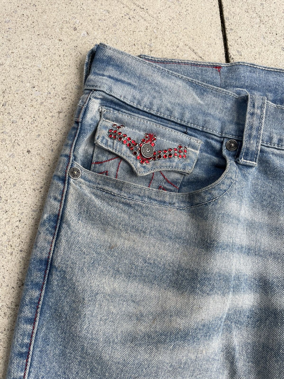 True Religion 🚨 Light Wash/Red Crystal Billys by Uncomfortable Clothing 🚨 Size US 38 / EU 54 - 7 Thumbnail