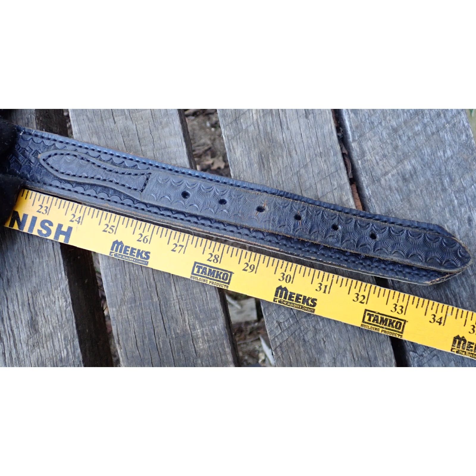 Vintage VINTAGE Women's Leather Gun Belt 1970s Western Basketweave Brass Buckle Sz 25-29 Black Size ONE SIZE - 7 Thumbnail