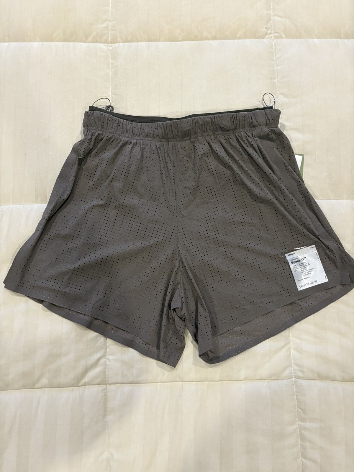Satisfy Satisfy Space-O 5 inch Short - Size 1, Small Falcon Size US 30 / EU 46 - 1 Thumbnail