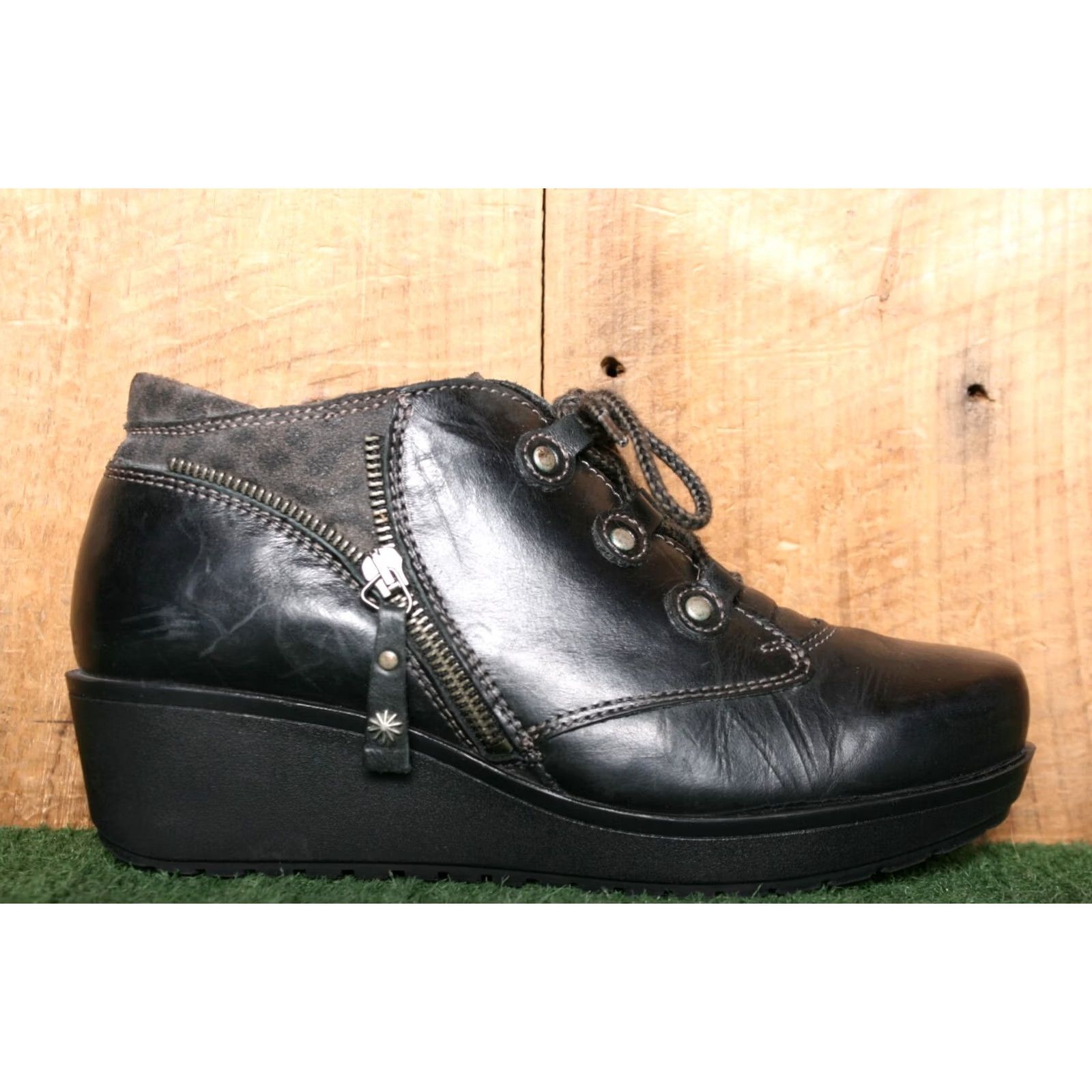 Vintage DROMEDARIS Becky Black Leather Wedge Oxford Womens Casual Shoes 8.5 US 39 EUR Size US 9 / IT 39 - 2 Thumbnail