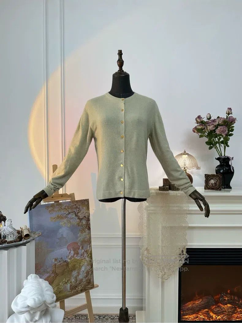 Hermes Hermes 1990s Gold-Button Cashmere Knit Sweater - Rose Bean Size L / US 10 / IT 46 - 1 Thumbnail