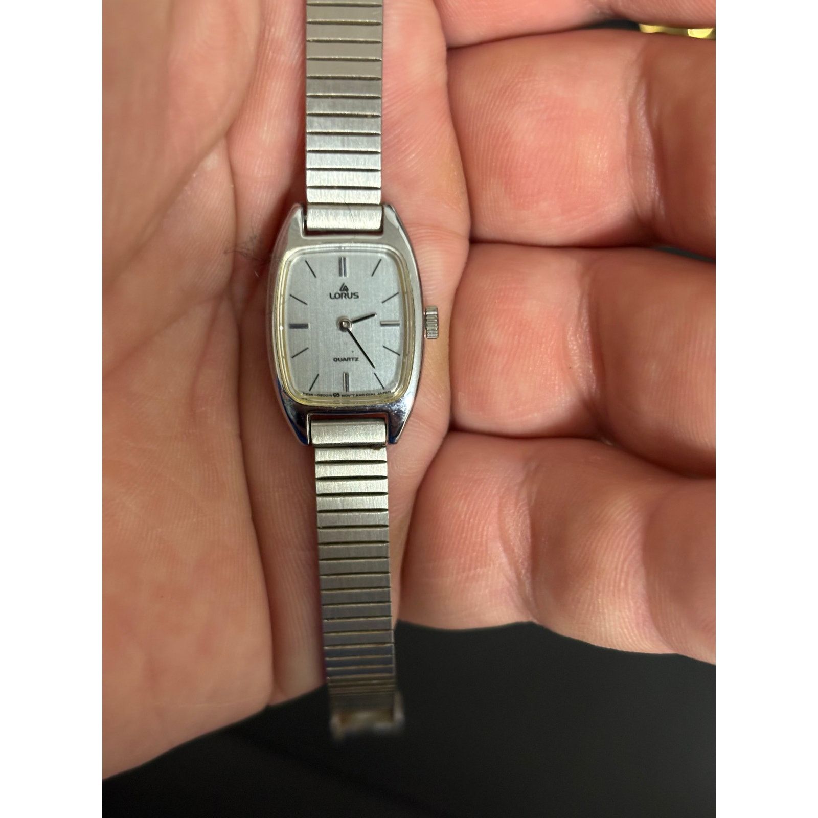 (di)vision Vintage Lorus V235-5060 Silver Tone Womens Watch. New Batt. Size ONE SIZE - 1 Thumbnail