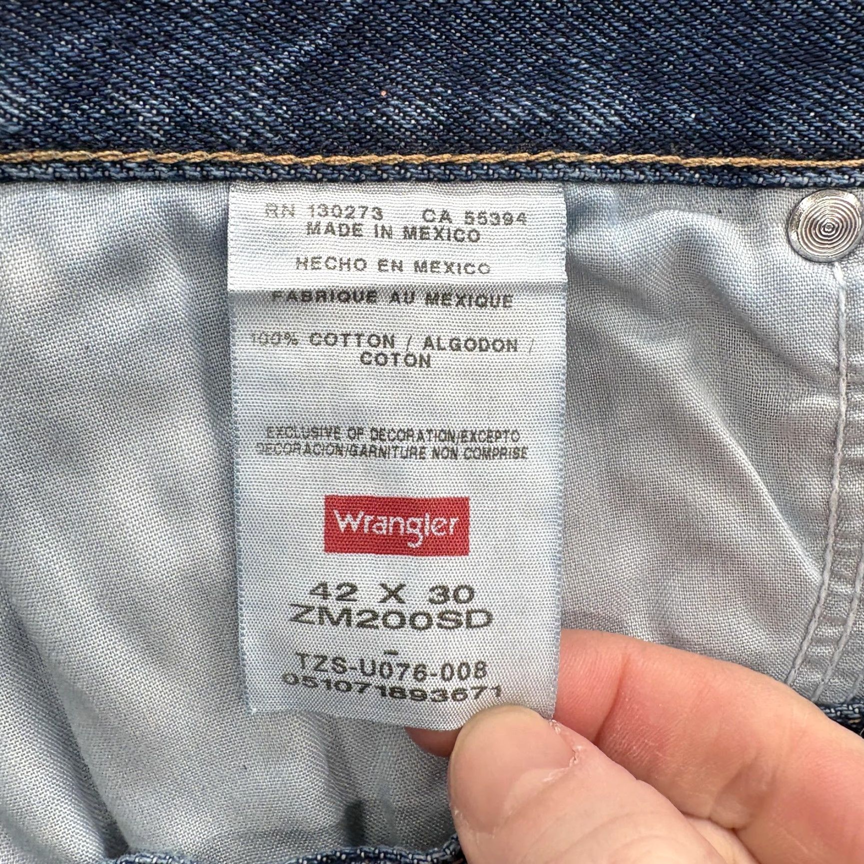 Wrangler Wrangler Jeans Mens 42x30 Blue Medium Wash Straight Denim 5-Pocket Wrangler Authentics Jeans Classic Blue Mens 42x30 Regular Straight Denim Jeans Size US 42 / EU 58 - 4 Thumbnail