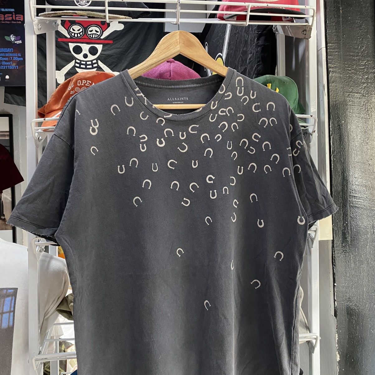 Allsaints × Vintage ALLSAINTS Vintage Over Print Horseshoe Avant-Garde T-shirt Size US M / EU 48-50 / 2 - 3 Thumbnail