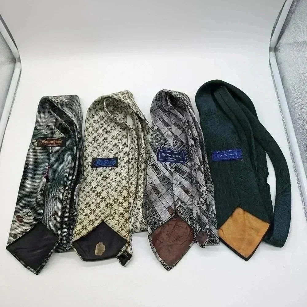 Botany 500 4 Green vintage 70s wide ties Botany 500, Roster, JC Penny Size ONE SIZE - 2 Thumbnail