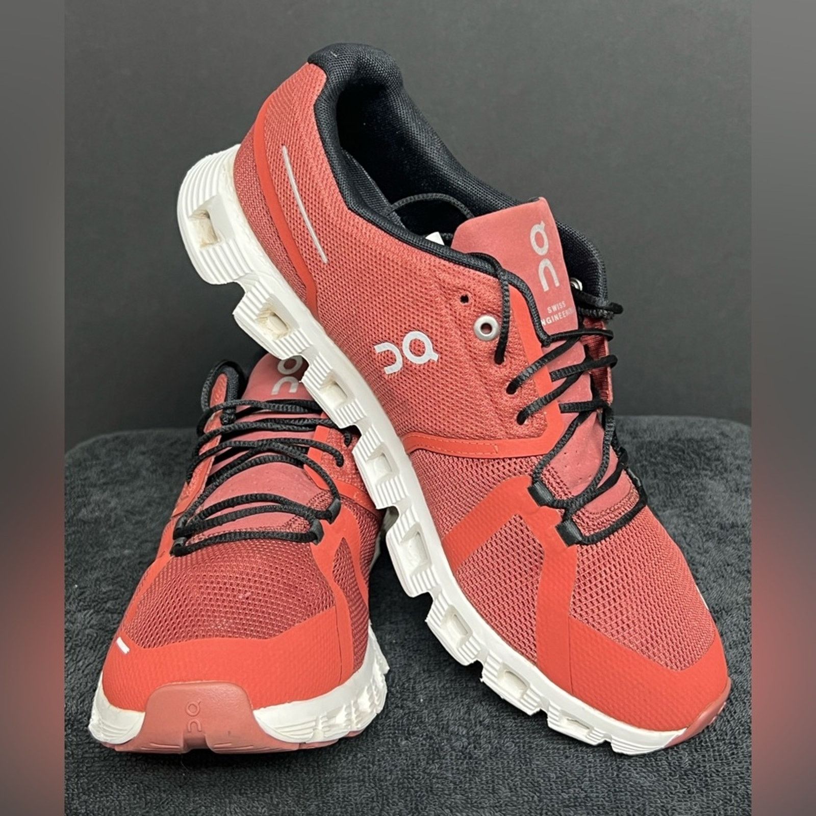 On On Running Shoes Womens Size 10.5 Cloud 5 Burgundy Sneakers Size US 10.5 / IT 40.5 - 3 Thumbnail