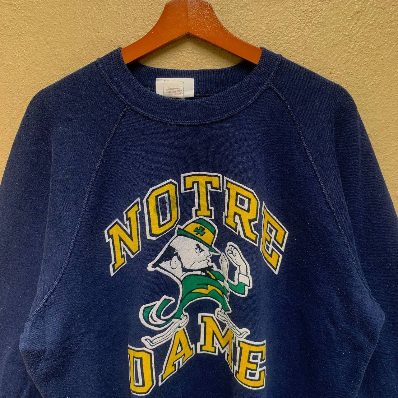 Vintage Vintage MADE IN USA NOTRE DAME Leprechaun Sweatshirt Size US L / EU 52-54 / 3 - 3 Thumbnail