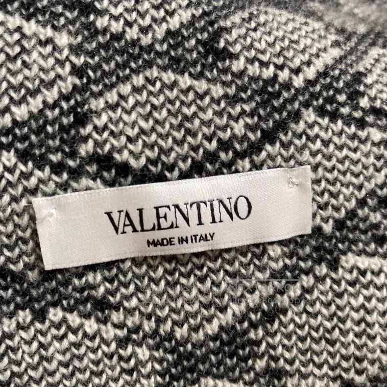 Valentino Valentino Turtleneck Size US L / EU 52-54 / 3 - 2 Thumbnail