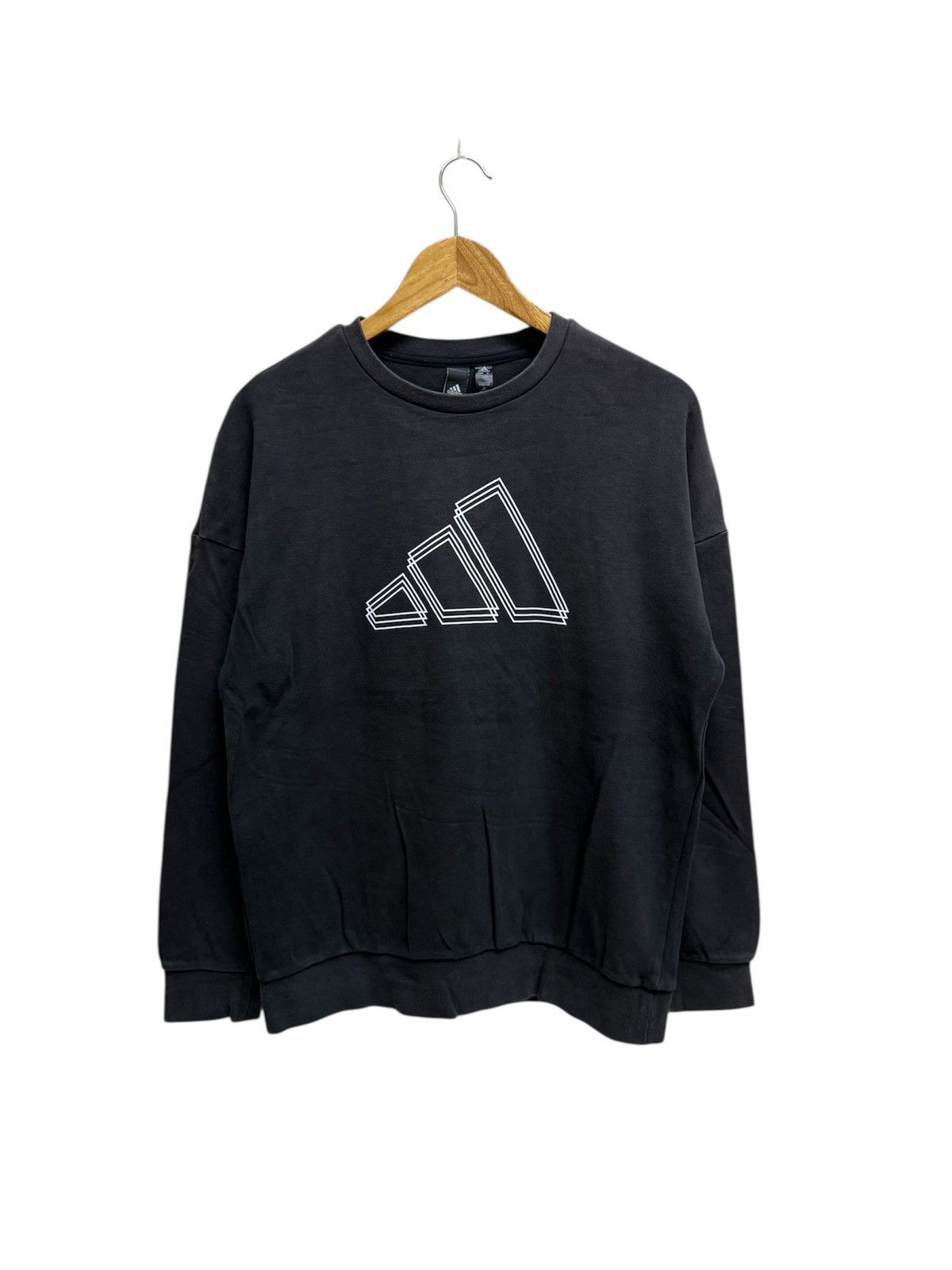 Adidas Adidas Crewneck Center Logo Sweatshirt Size US M / EU 48-50 / 2 - 1 Thumbnail