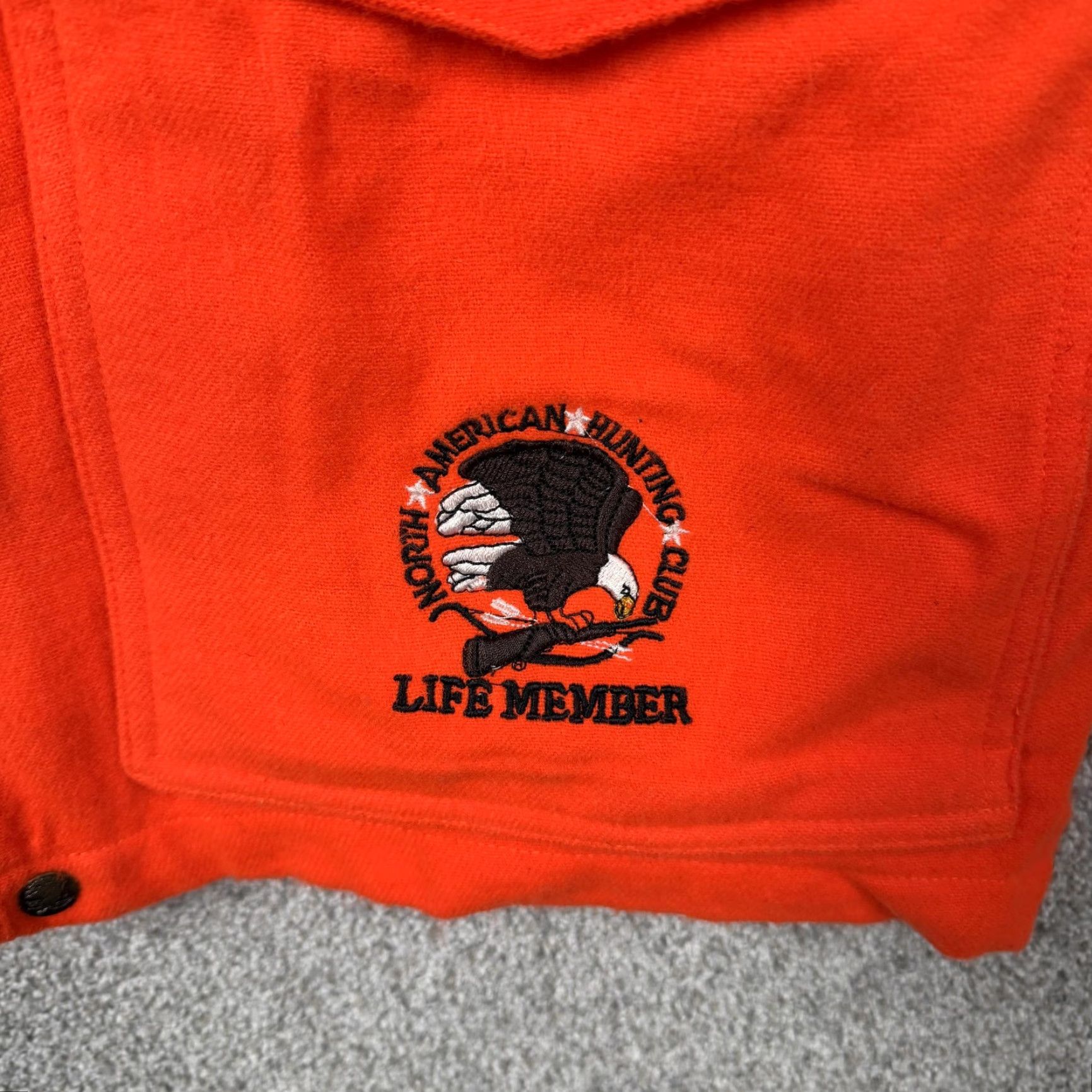 Vintage VINTAGE North American Hunting Club Life Member Vest Mens L Orange Quilted Crewneck Snap Pocketed Gamebag 00s Size US L / EU 52-54 / 3 - 2 Thumbnail