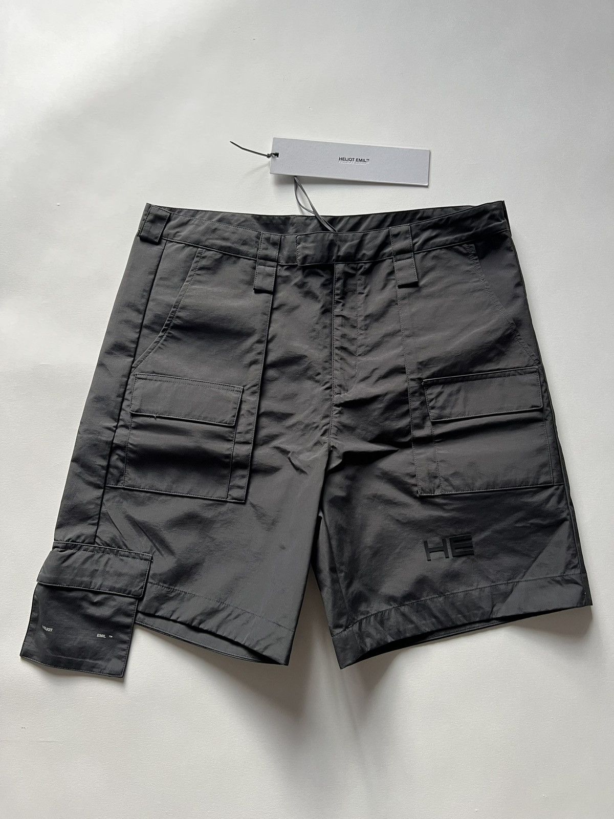 Heliot Emil Heliot Emil techical pocket shorts Size US 34 / EU 50 - 1 Thumbnail