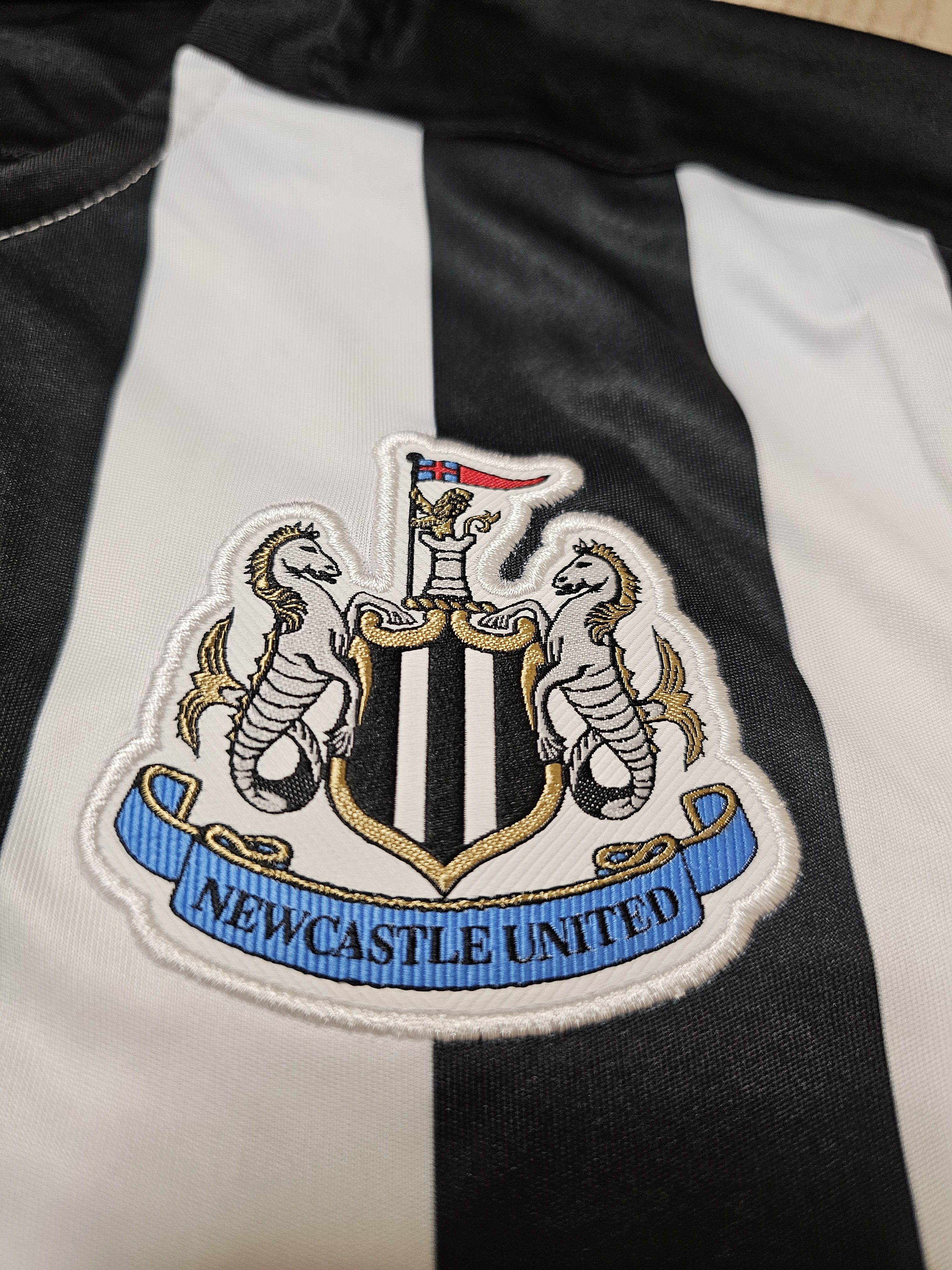 Puma NEWCASTLE UNITED 2020 2021 HOME FOOTBALL SHIRT SOCCER JERSEY Size US M / EU 48-50 / 2 - 4 Thumbnail