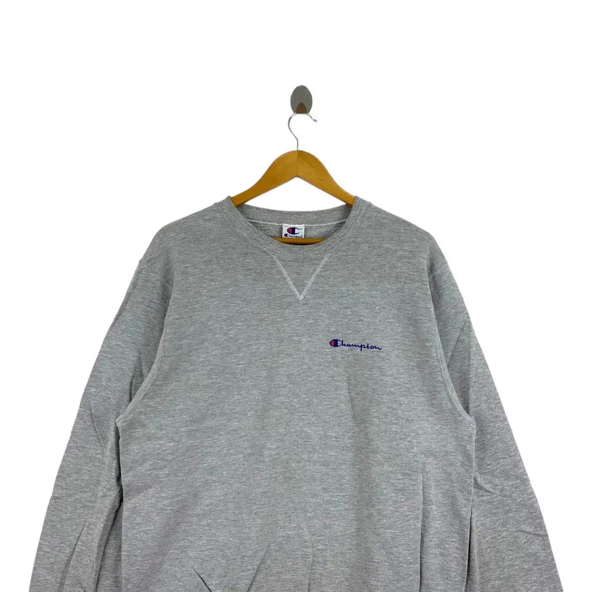 Champion Vintage CHAMPION USA Script Embroidered Grey Sweatshirt Size US M / EU 48-50 / 2 - 2 Thumbnail