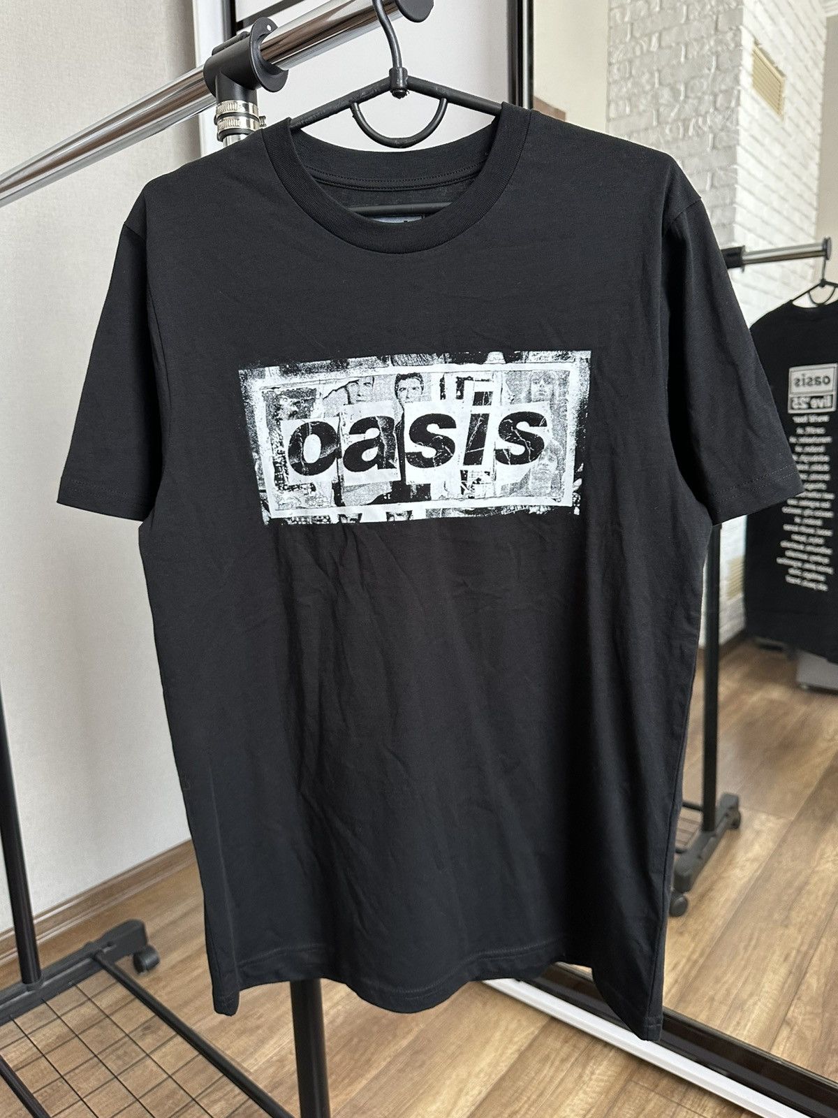 Band Tees Oasis Live 25 Tour Band T-Shirt Tee Vintage Size US S / EU 44-46 / 1 - 3 Thumbnail