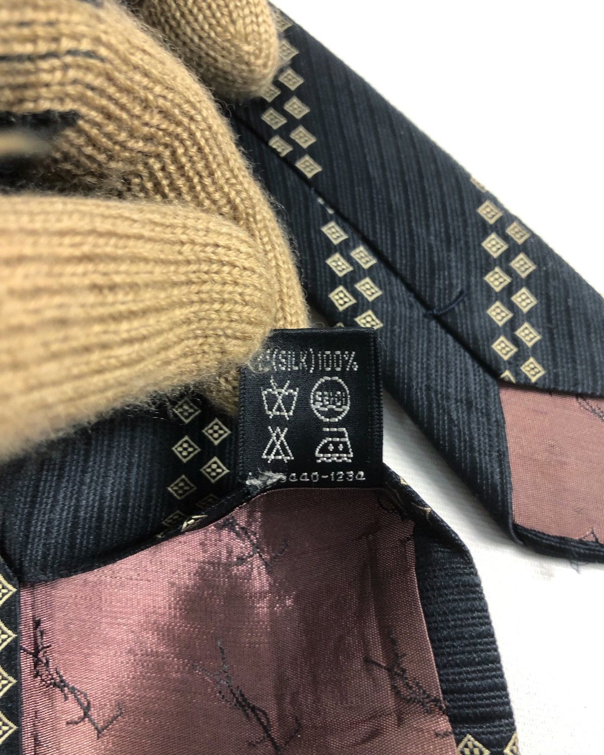 Yves Saint Laurent Rare Vintage Yves Saint Laurent YSL Silk Tie Size ONE SIZE - 7 Thumbnail