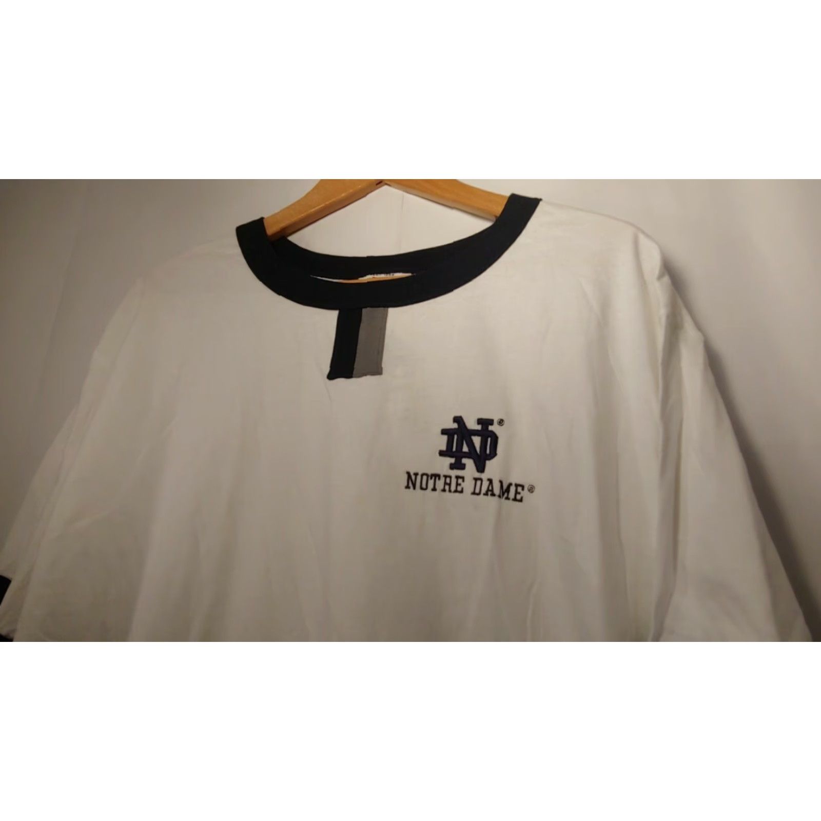 Vintage VINTAGE 1986 Notre Dame T-Shirt XL College Football Fighting Irish Embroidered University of Notre Dame Mens White Crew Neck Size US XL / EU 56 / 4 - 4 Thumbnail