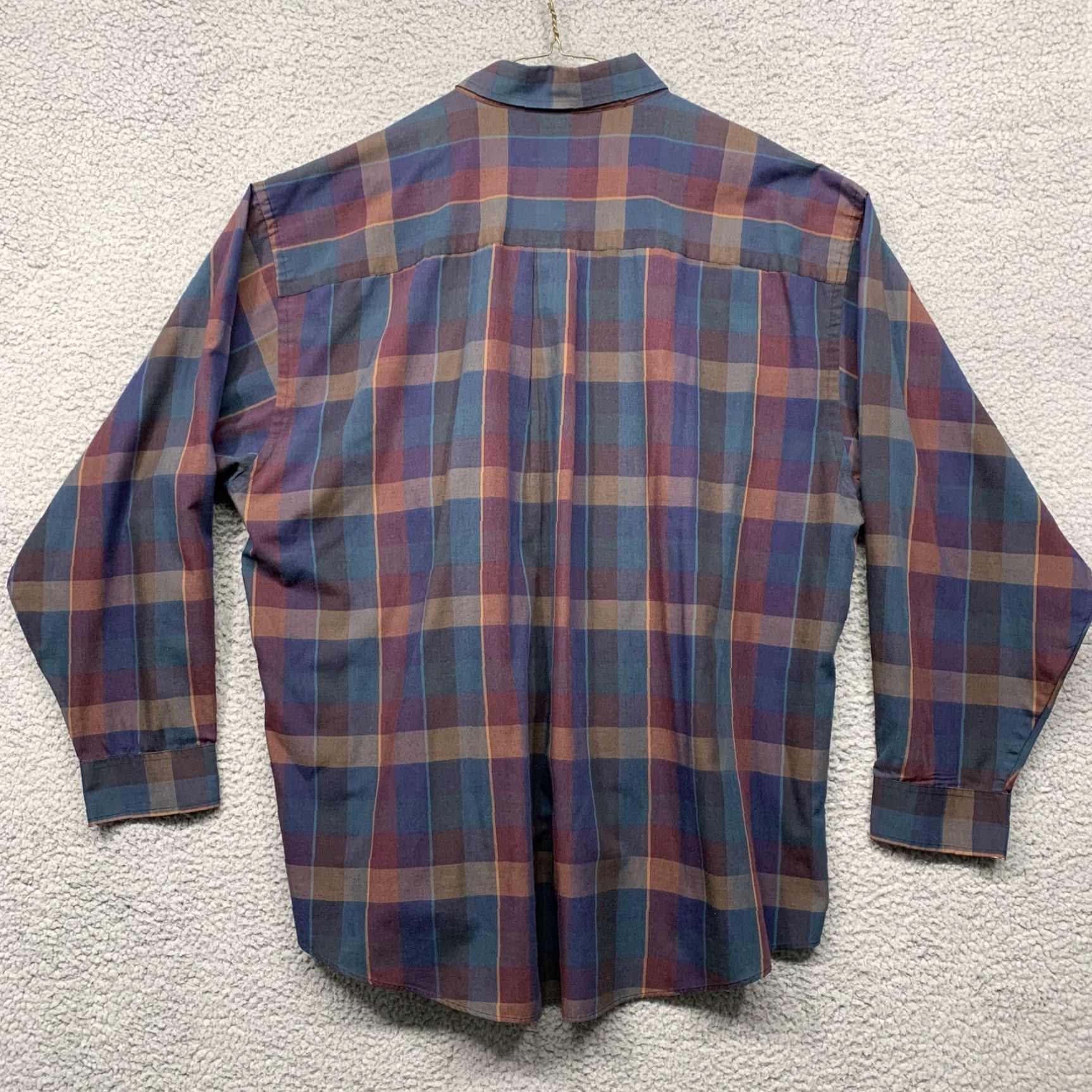 Van Heusen VAN HEUSEN Button Shirt Men XL Plaid Multi-Color Button-Down Collar 2 Pockets Shirt Mens XL Plaid Multicolor Button-Down Size US XL / EU 56 / 4 - 5 Thumbnail