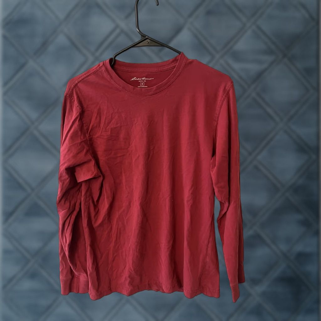 Eddie Bauer VINTAGE Eddie Bauer Men's T-shirt Crew Neck Long Sleeve Size Medium Red Solid Fall Winter Mens Size US M / EU 48-50 / 2 - 1 Thumbnail