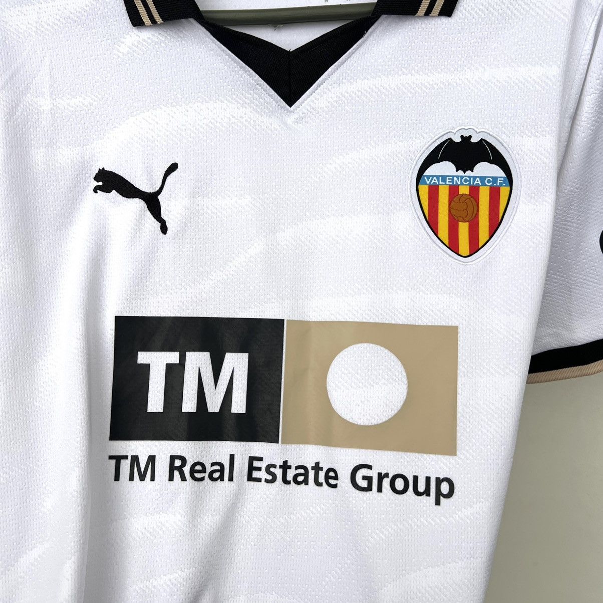 Puma Puma Valencia 2023-2024 Home soccer jersey football Shirt Size US M / EU 48-50 / 2 - 10 Thumbnail