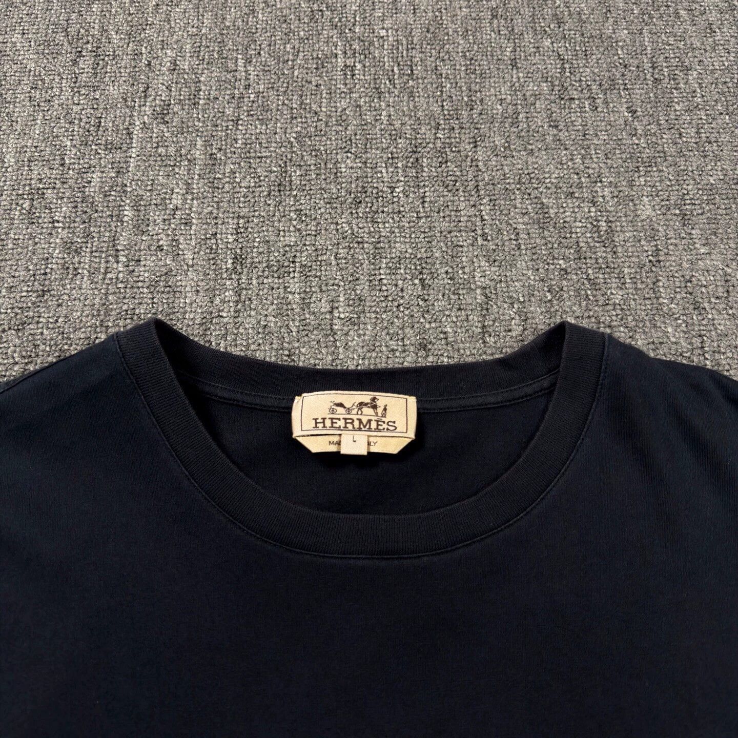 Hermes Hermes 24 Navy Leather Print Short-Sleeve Tee L Mint Size US L / EU 52-54 / 3 - 3 Thumbnail