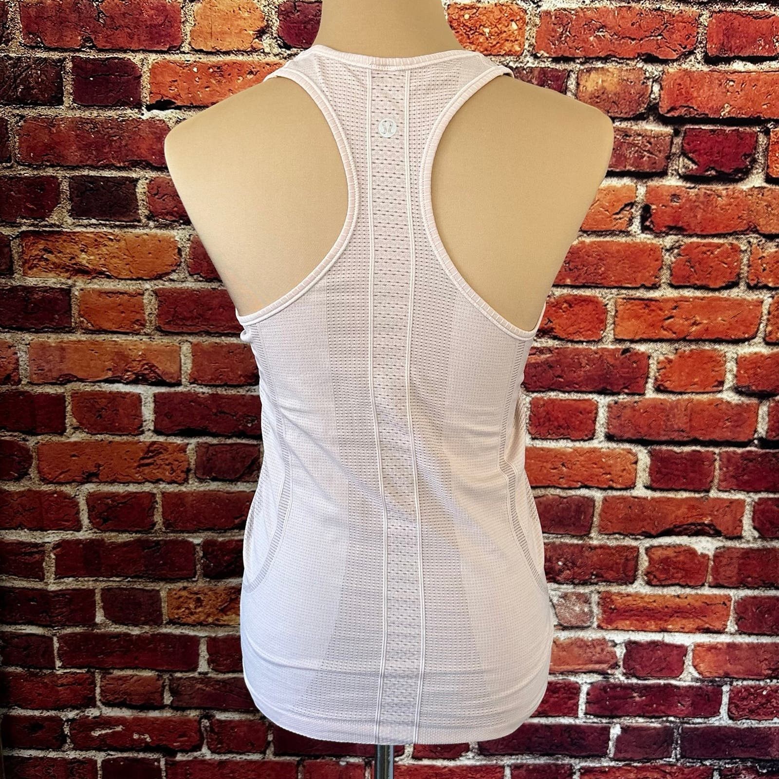 Lululemon Lululemon Tank Top Size S / US 4 / IT 40 - 3 Thumbnail