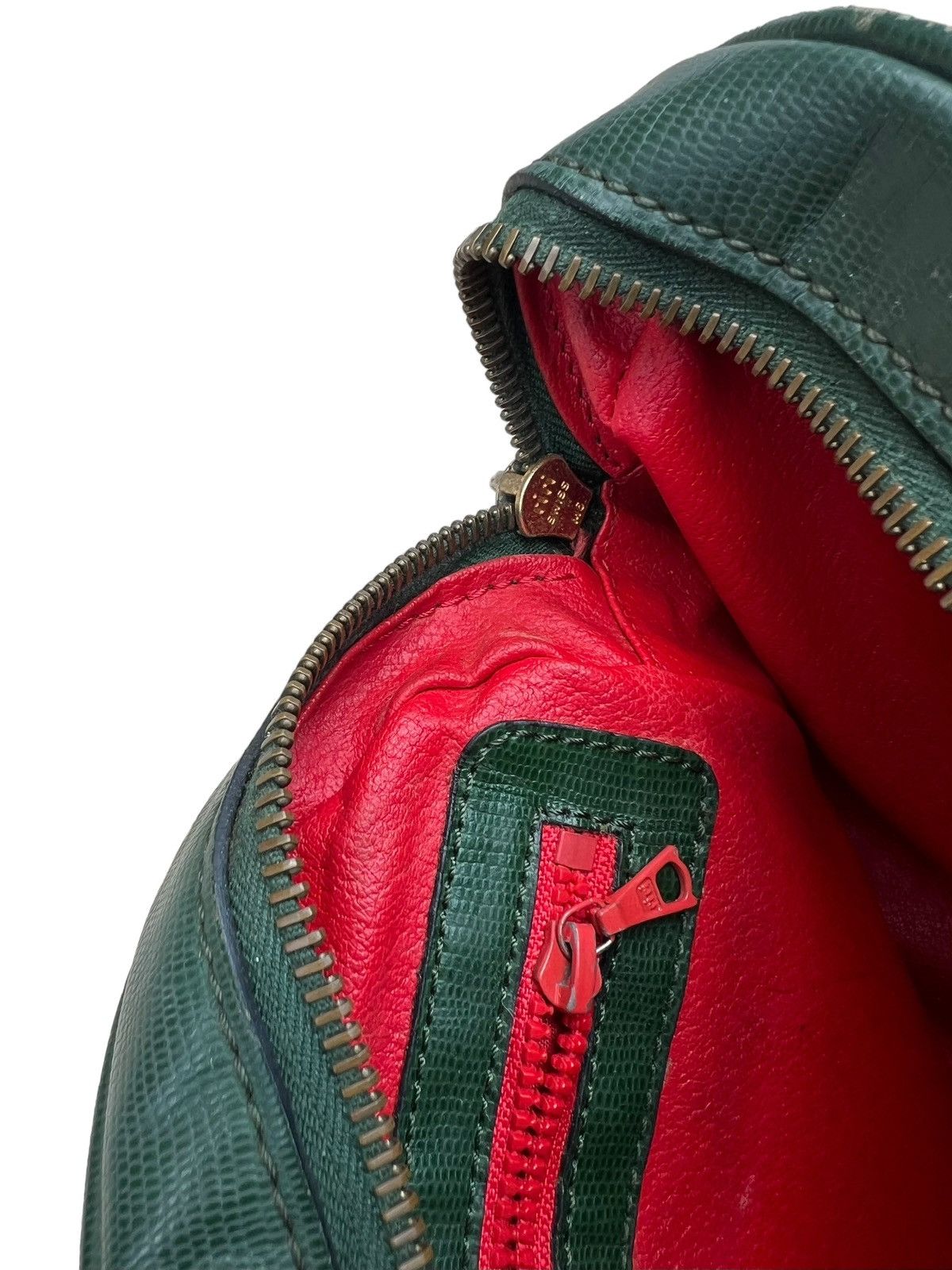 Celine × Leather Vintage CELINE Distress Patina Green Leather Bag riri Zipper Size ONE SIZE - 21 Thumbnail