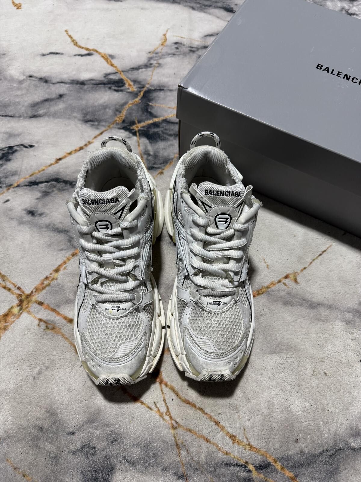 Balenciaga Balenciaga Runner White - Sz 10M Size US 10 / EU 43 - 2 Thumbnail