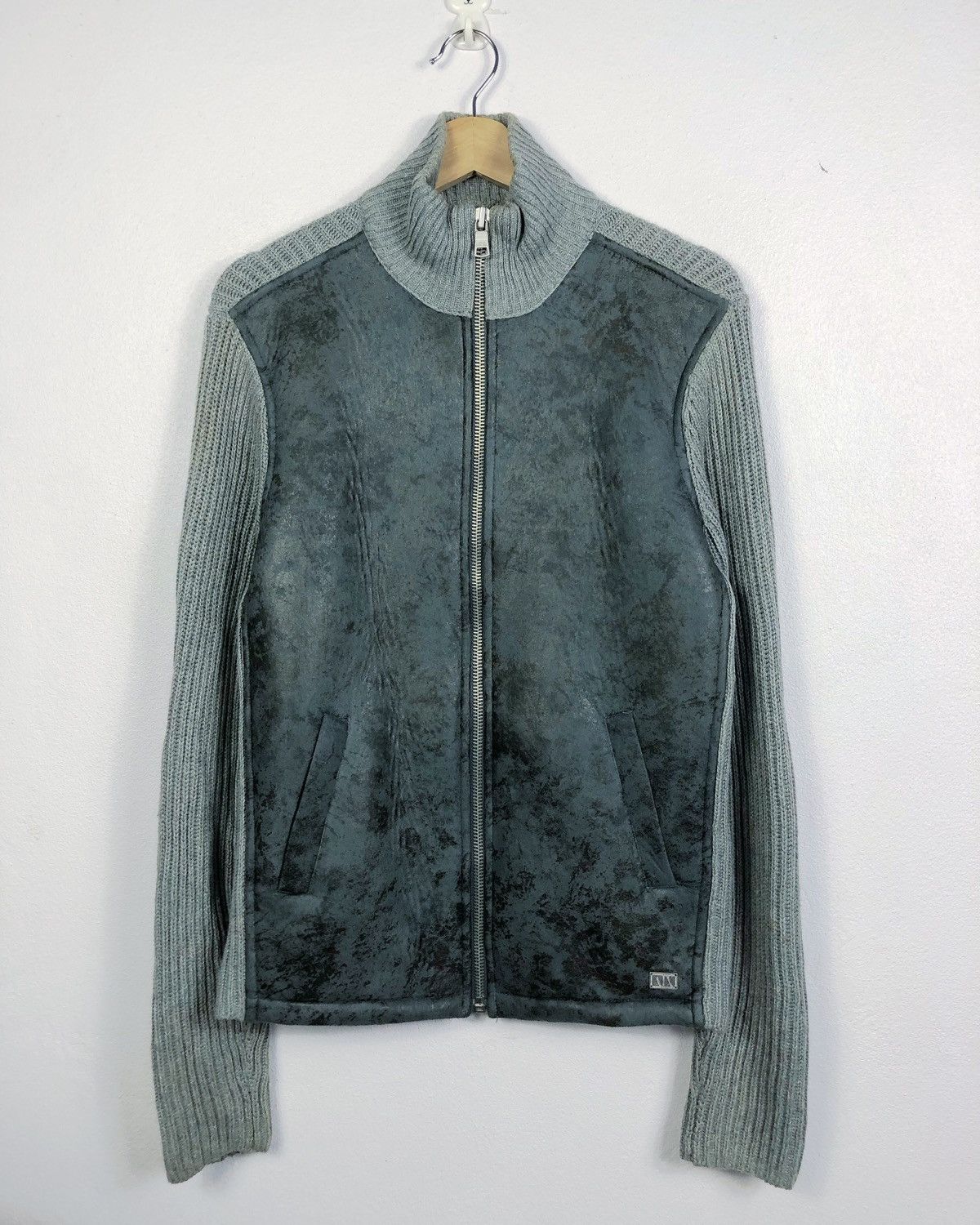 Armani Exchange Rare Armani Exchange AX Acrylic Knitwear Zipper Sweatshirt Size US S / EU 44-46 / 1 - 1 Thumbnail