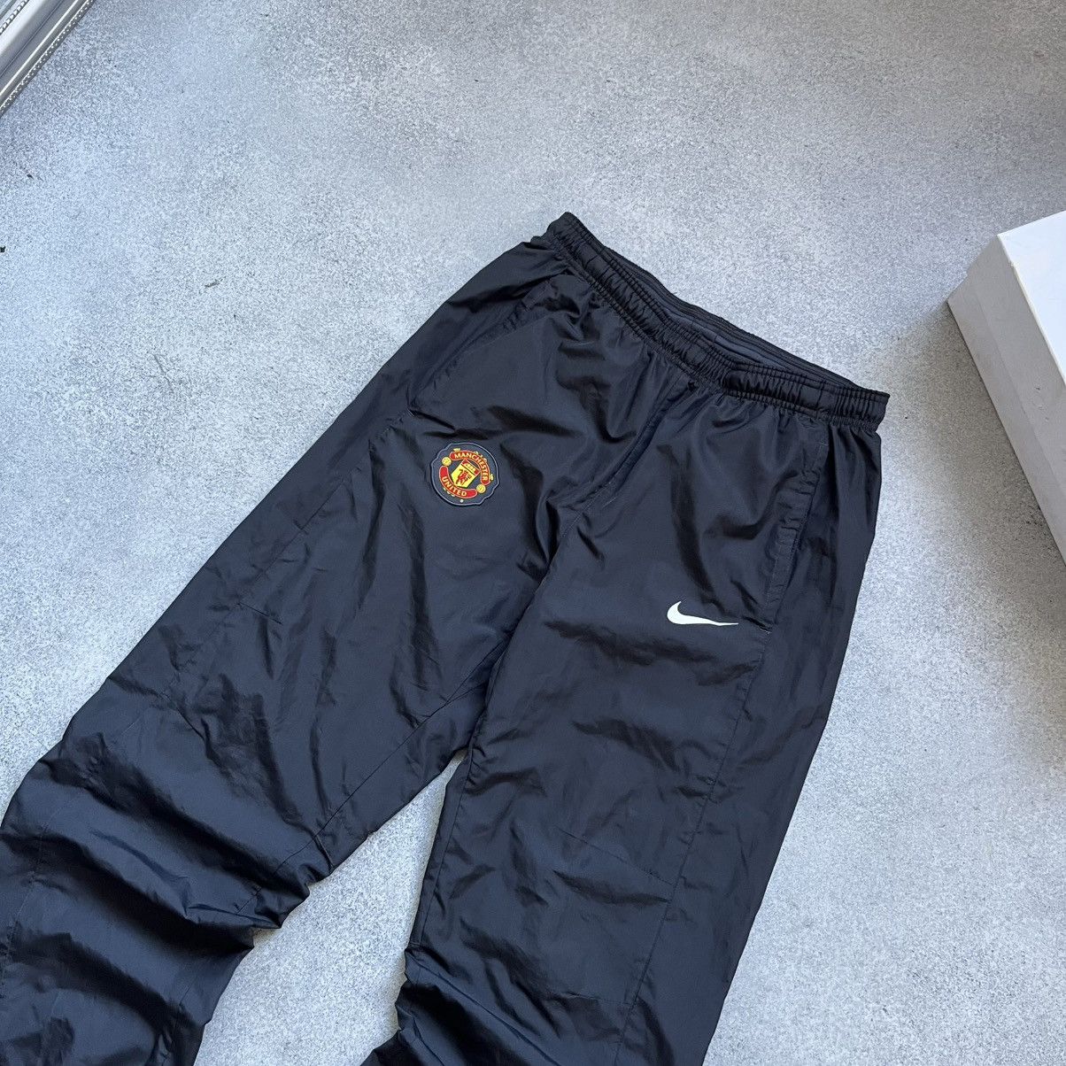 Nike Trackpants Nike Vintage Manchester United Drip Drill Style Size US 30 / EU 46 - 3 Thumbnail