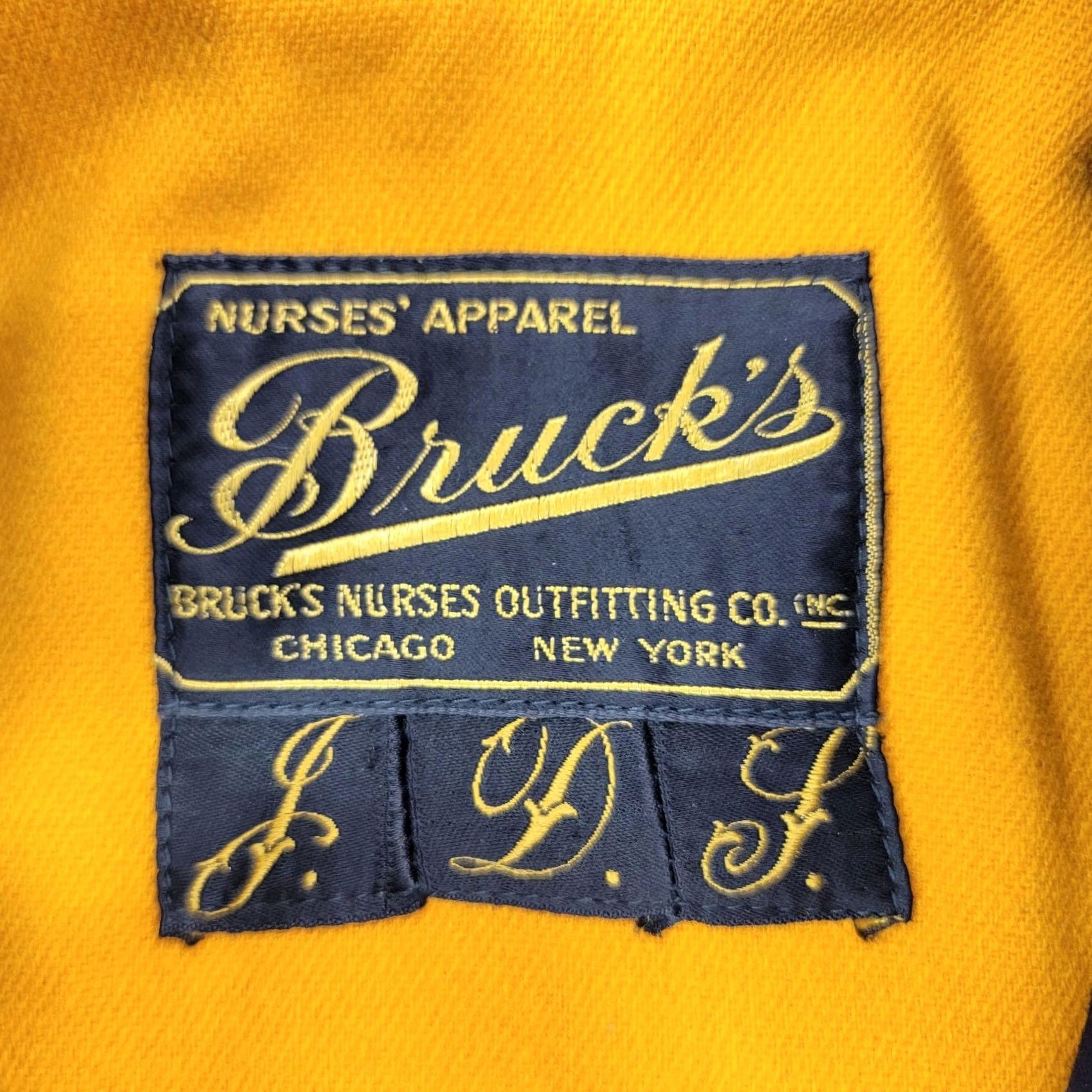 Vintage VINTAGE Bruck's Nurses Cape Jacket Womens One Size Blue Wool Uniform Cloak Size ONE SIZE - 3 Thumbnail
