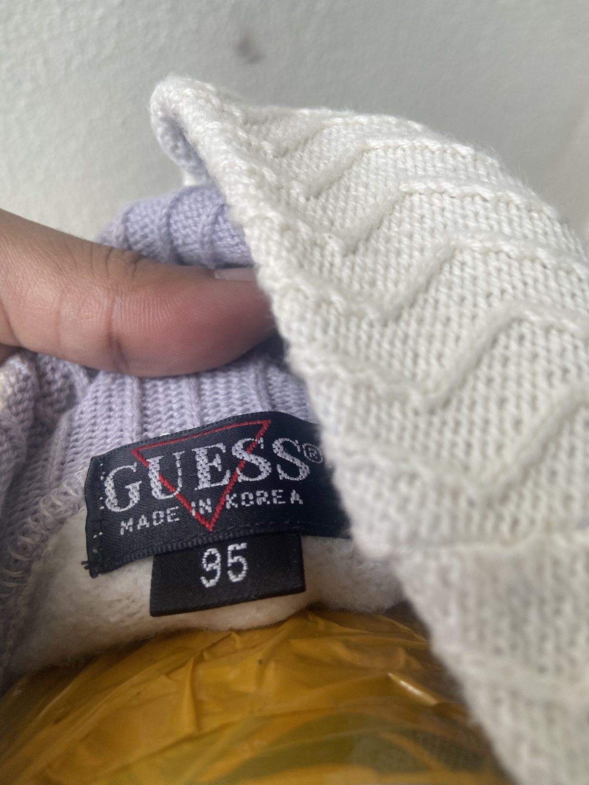 Guess Vintage Guess Turtleneck Sweatshirt Size US L / EU 52-54 / 3 - 3 Thumbnail