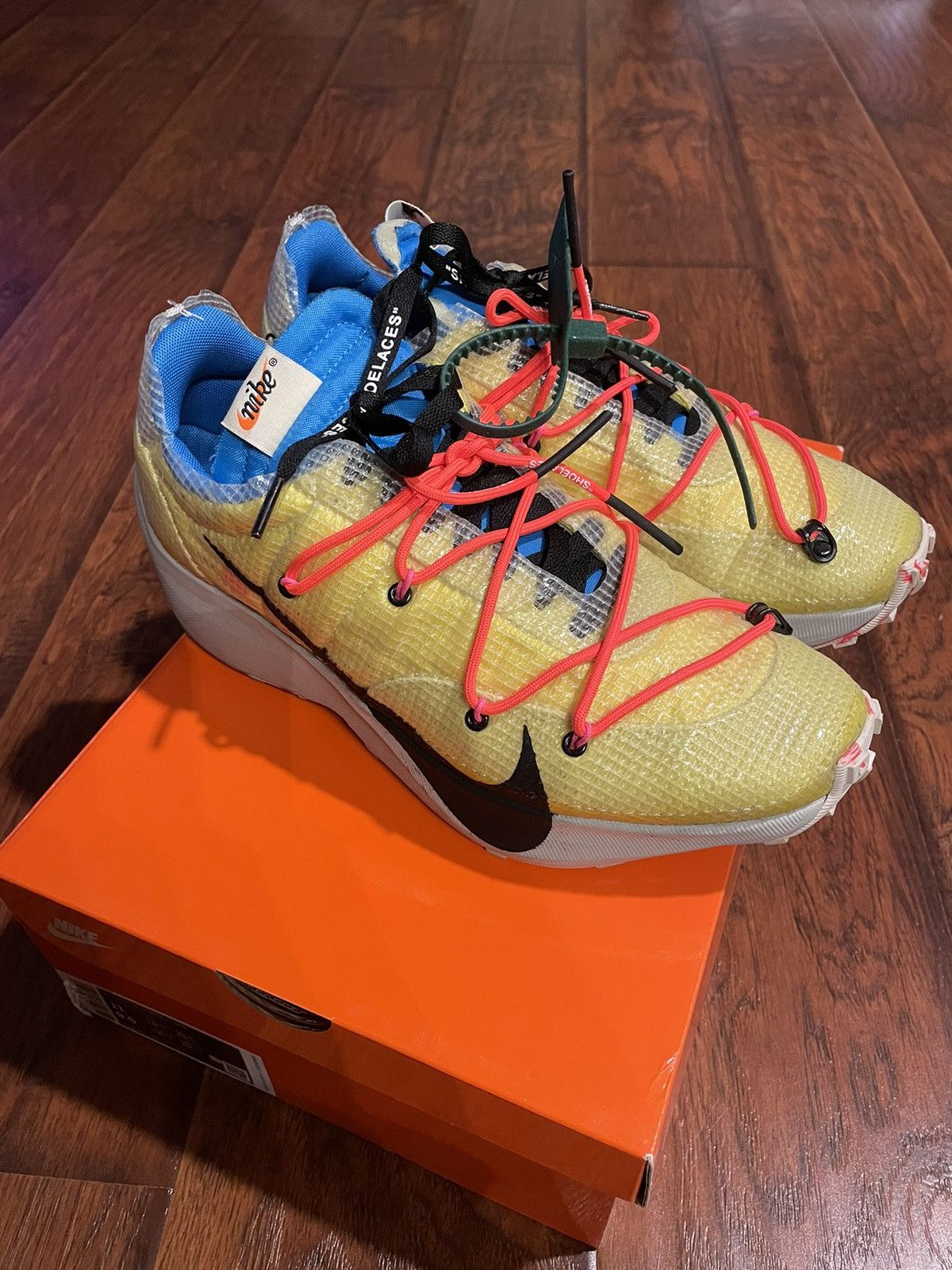 Nike × Off-White × Virgil Abloh Nike Off-White Vapor Street Tour Yellow Size US 9.5 / EU 42-43 - 1 Thumbnail