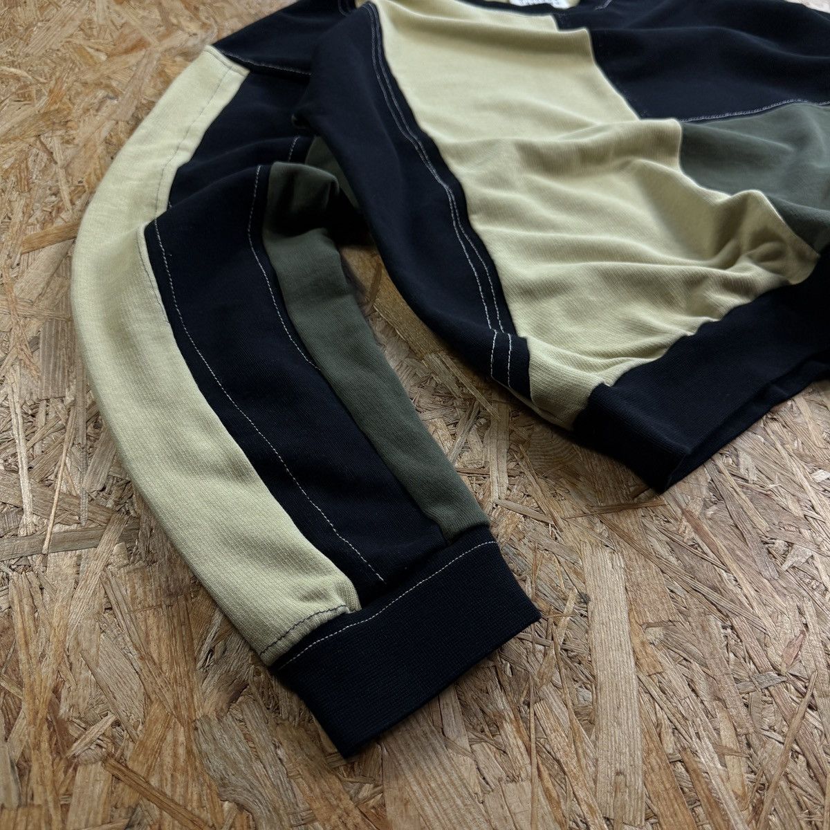 Maison Margiela Maison Margiela a/w 2017 reworked patchwork sweatshirt Size US M / EU 48-50 / 2 - 9 Thumbnail