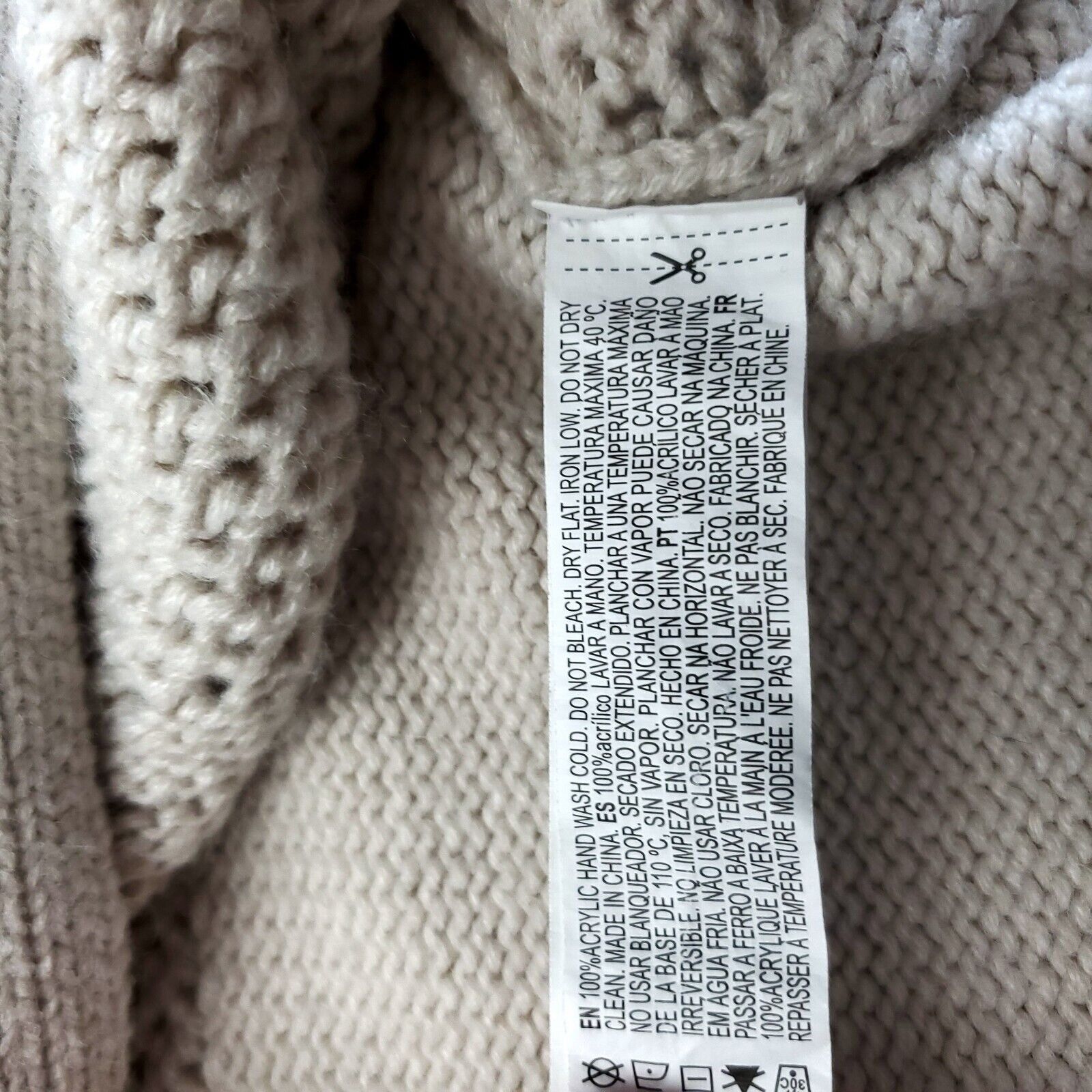 Forever 21 Forever 21 Small Cream Acrylic Cardigan Sweater Long Sleeve Size S / US 4 / IT 40 - 6 Thumbnail
