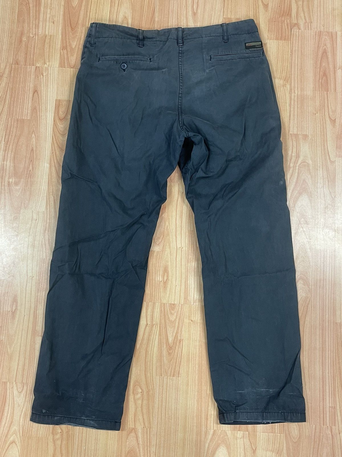 Fragment Design × Levi's XL Fragment x Levi’s Fenom navy pants by Hiroshi Fujiwara Size US 36 / EU 52 - 6 Thumbnail