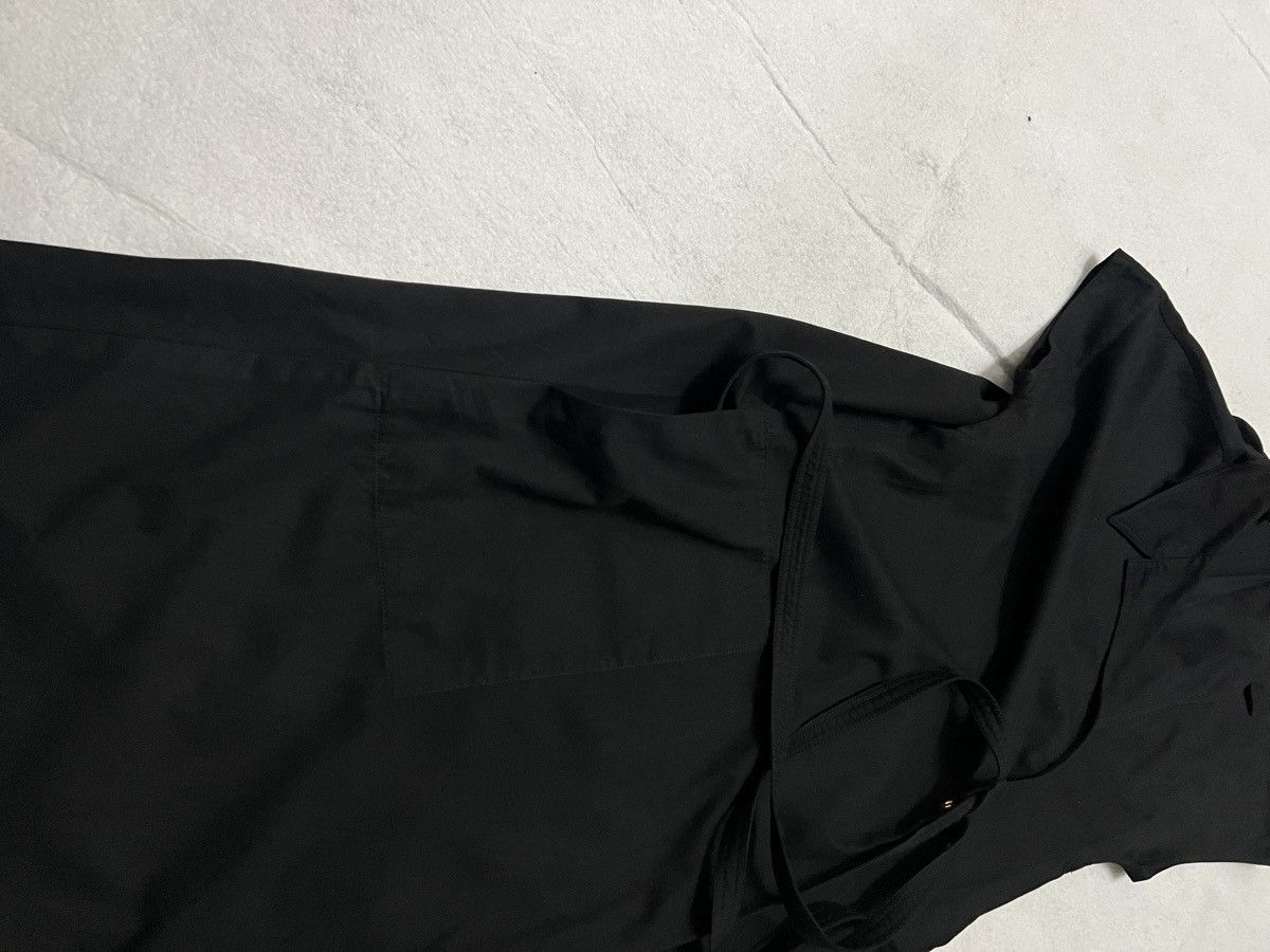 Hermes 539. Hermès Black Wrap Midi Dress with Gold Ring Belt Size 42S - 12 Thumbnail