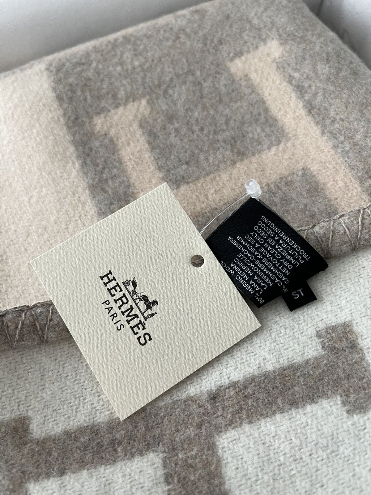 Hermes Giftable New Hermes Avalon Blanket Coco Chamomile Cashmere Size ONE SIZE - 5 Thumbnail
