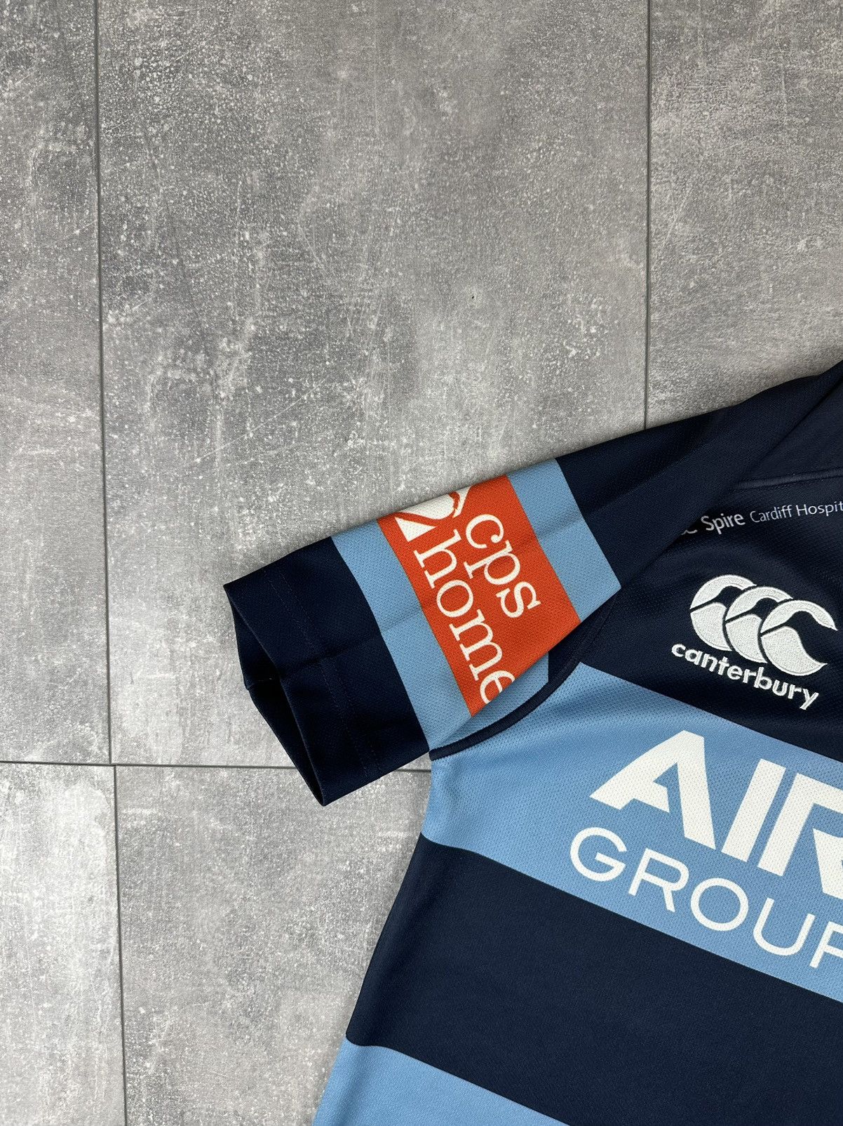 Canterbury of New Zealand Canterbury Cardiff Blues 2015/16 Home Rugby Jersey Size US S / EU 44-46 / 1 - 10 Thumbnail