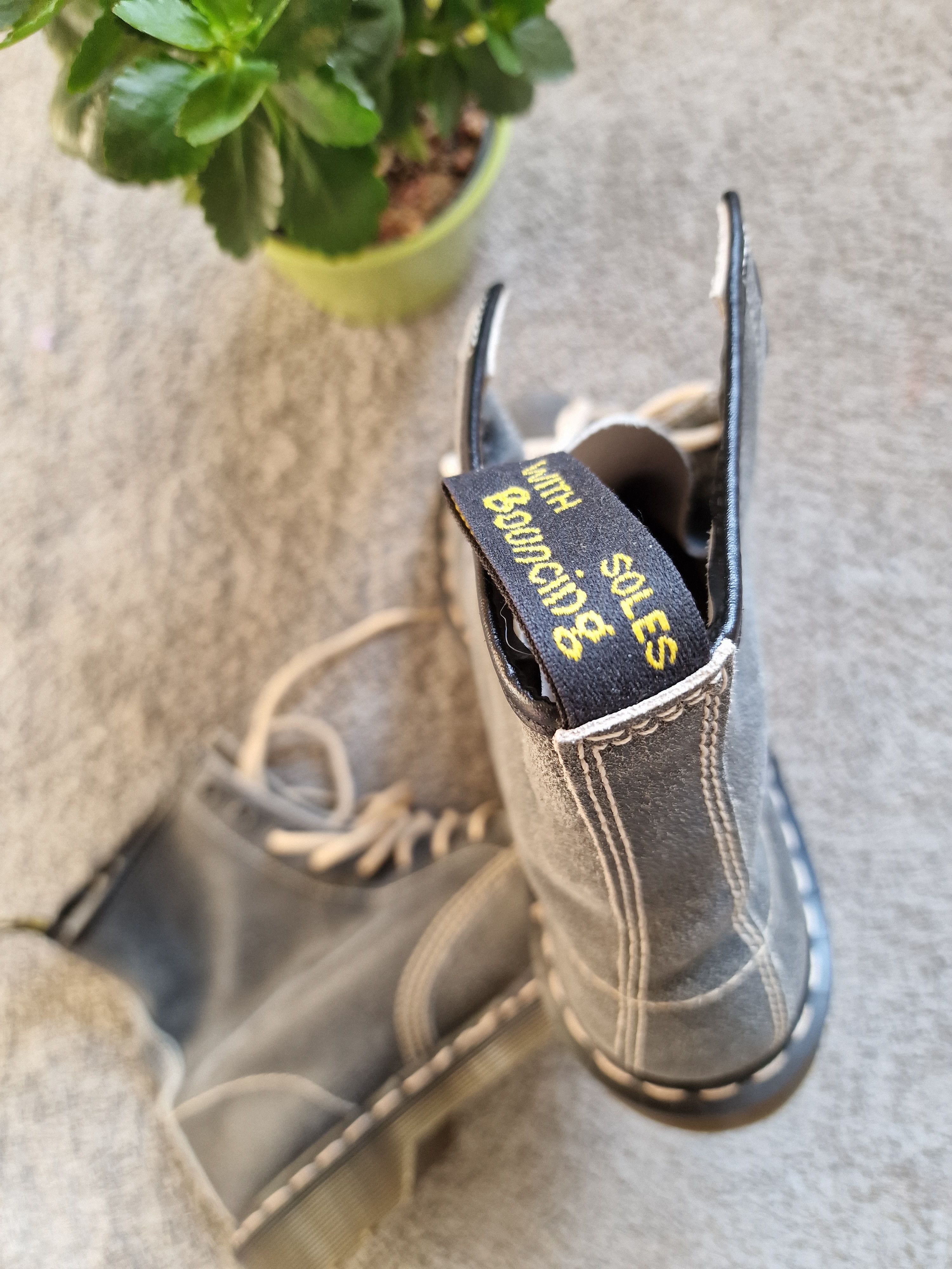 Dr. Martens Rare Dr. Martens 9350 chalk aviator made in england vintage Size US 9 / EU 42 - 19 Thumbnail