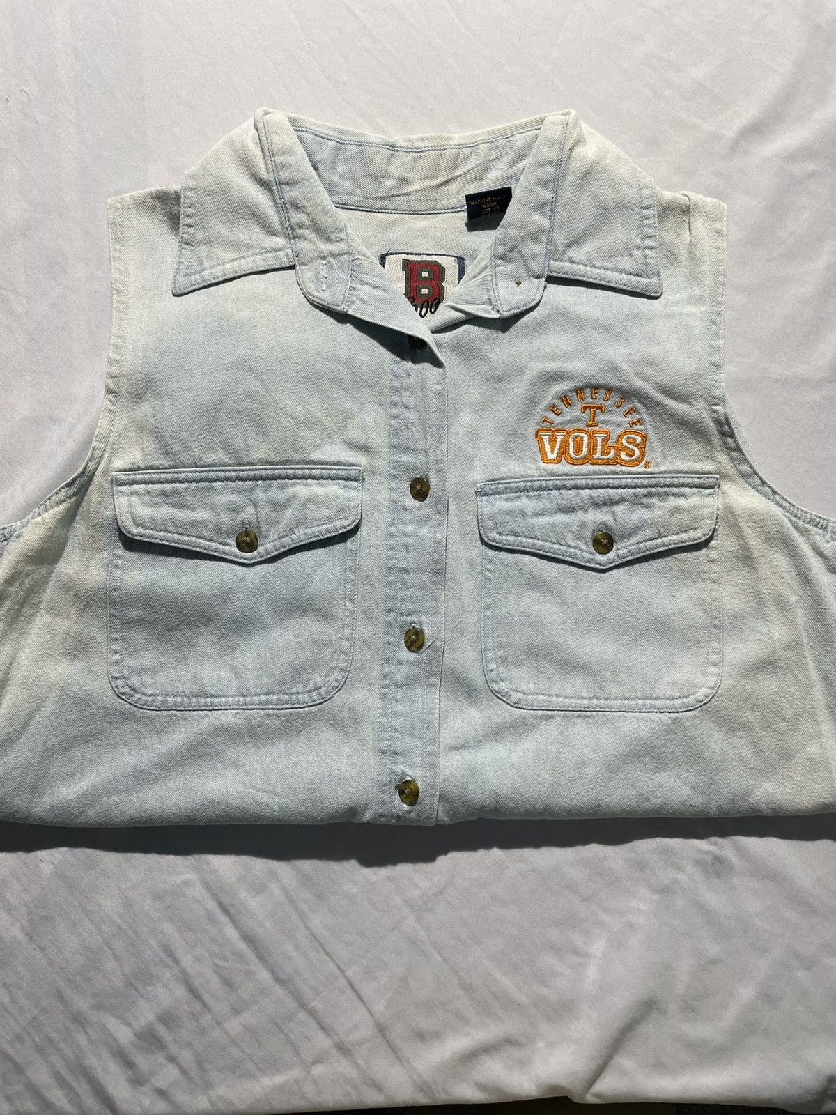 Other Vintage 90s UT Vols Sleeveless Denim Vest Mens Small NCAA Size US S / EU 44-46 / 1 - 1 Thumbnail