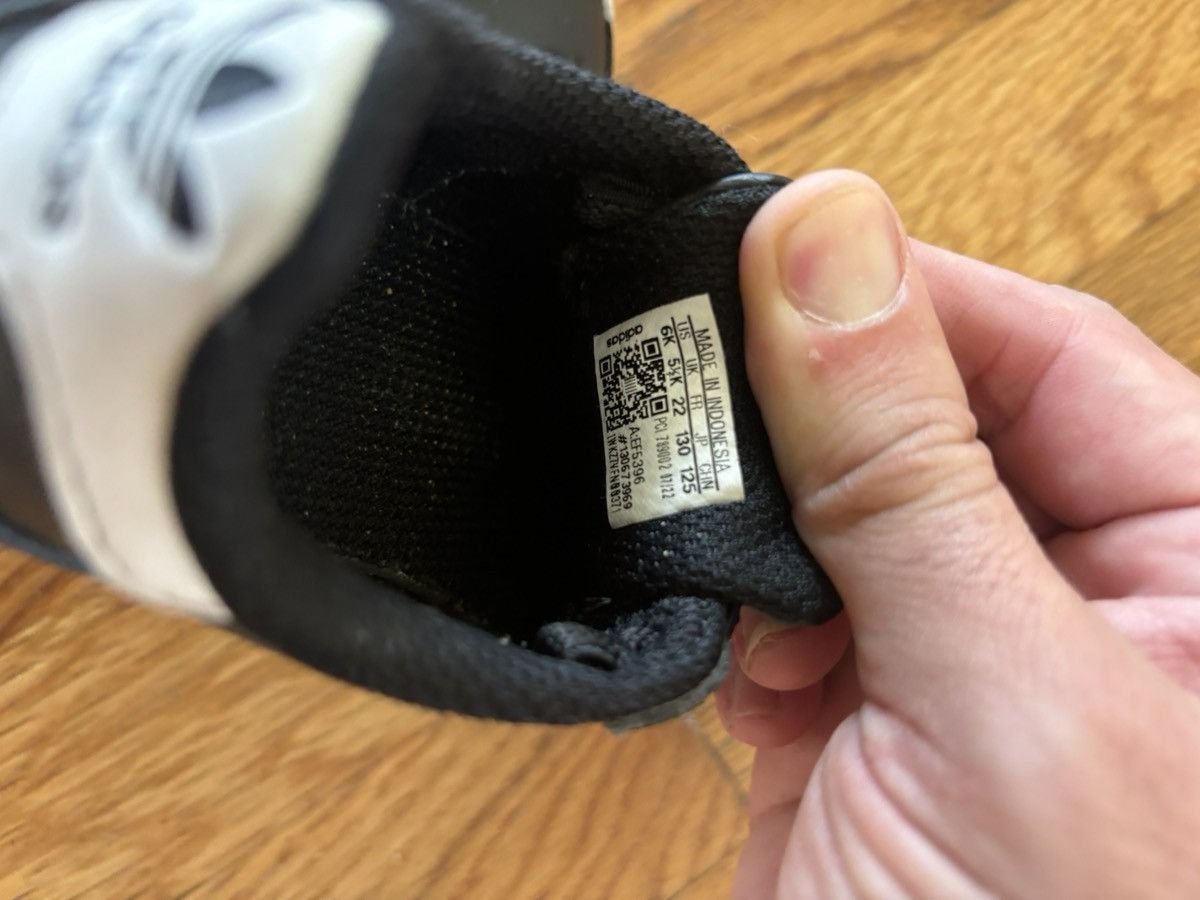 Adidas Toddler adidas superstar Size US 6 / EU 39 - 5 Thumbnail
