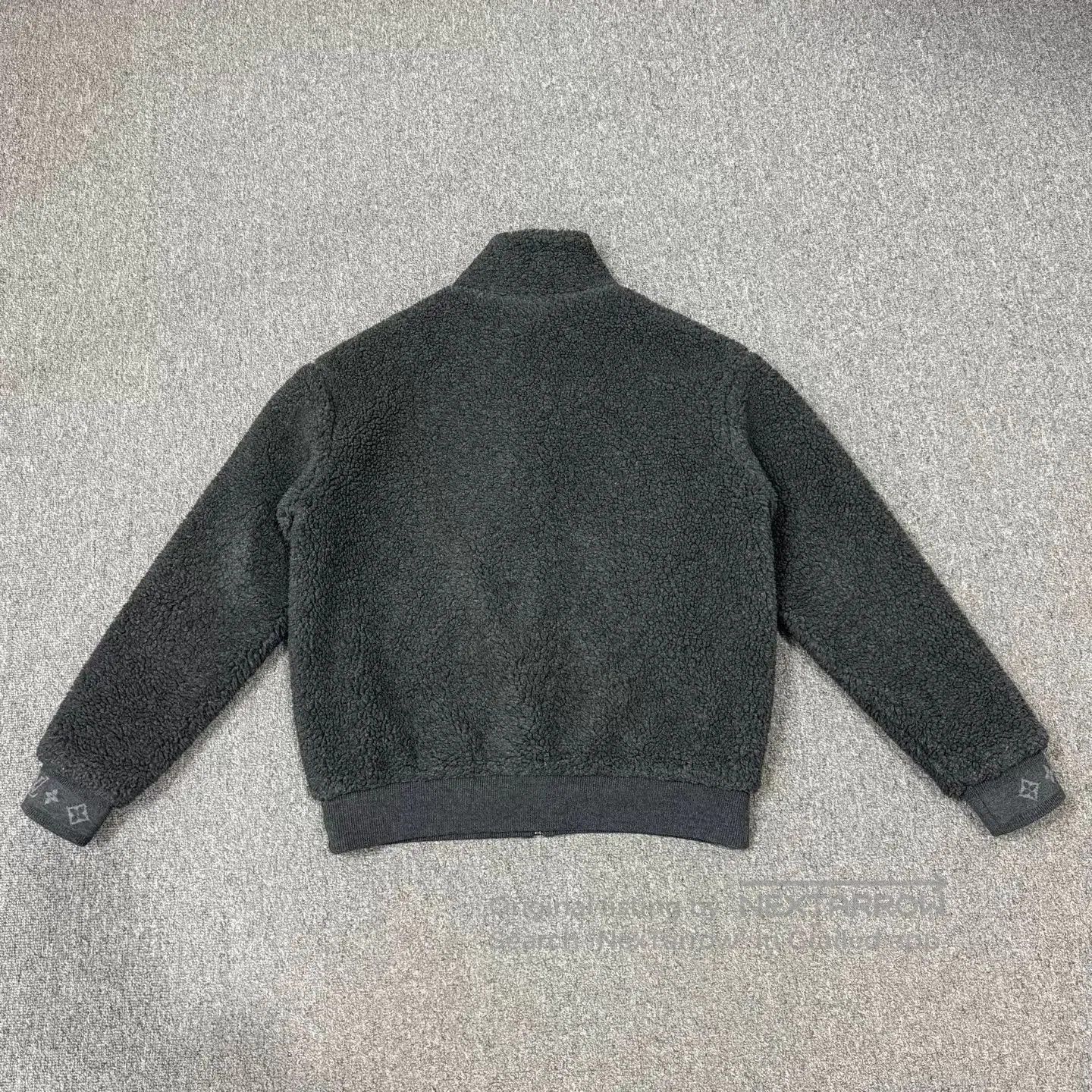 Louis Vuitton Gray Fuzzy Zip-Up Bomber Jacket Size L. Size US L / EU 52-54 / 3 - 2 Thumbnail