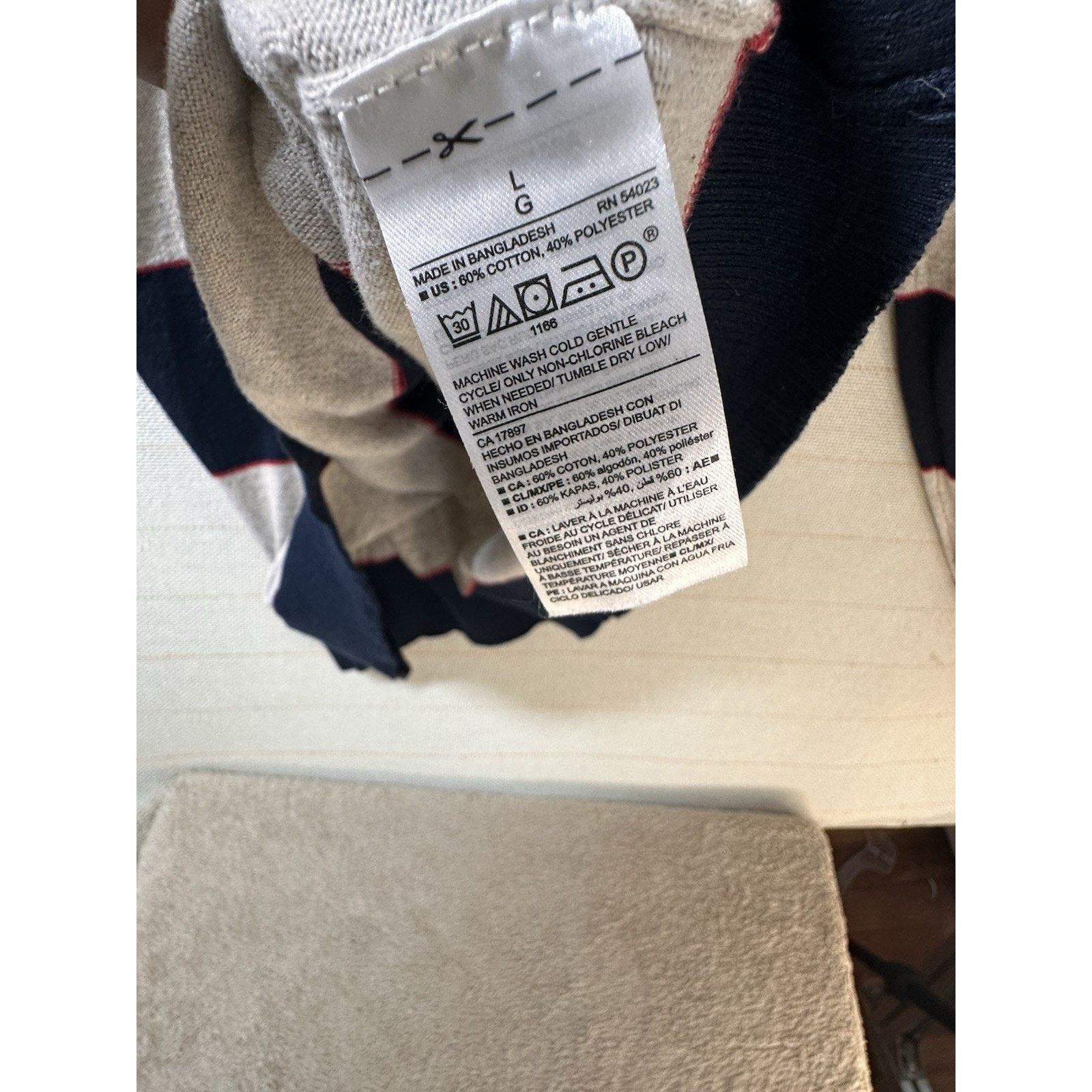 Old Navy Men's Striped Old Navy Sweater - Navy and Cream Size US L / EU 52-54 / 3 - 4 Thumbnail