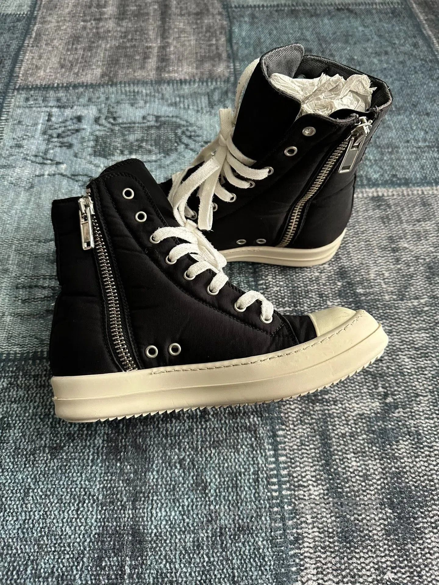 Rick Owens Drkshdw Rick Owens Canvas Sneakers. Size US 6 / IT 36 - 3 Thumbnail