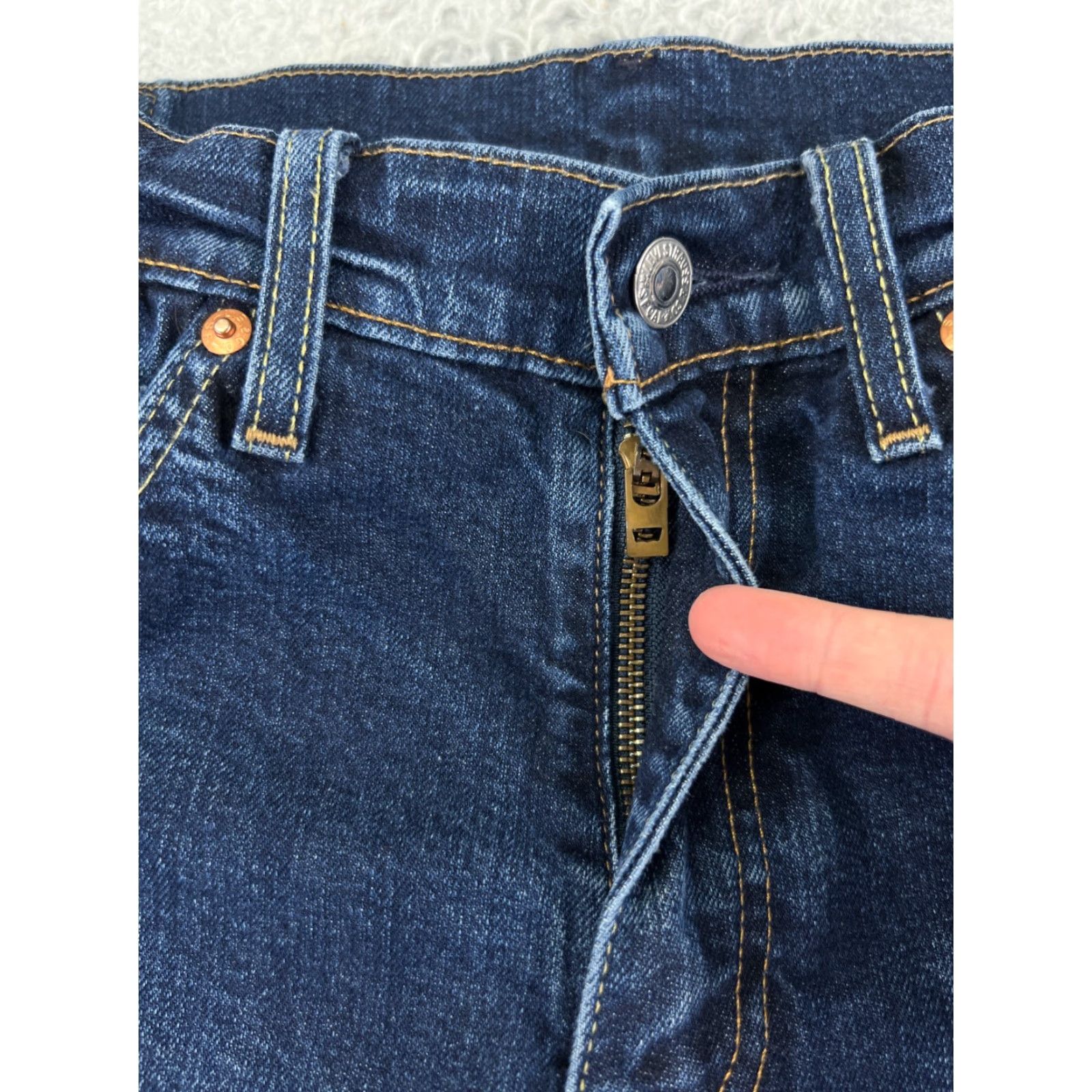 Levi's VINTAGE Levi's Jeans 514 32x30 Blue Denim 5-Pocket Cotton Blend Regular Men Adult Dark Wash Size US 32 / EU 48 - 5 Thumbnail