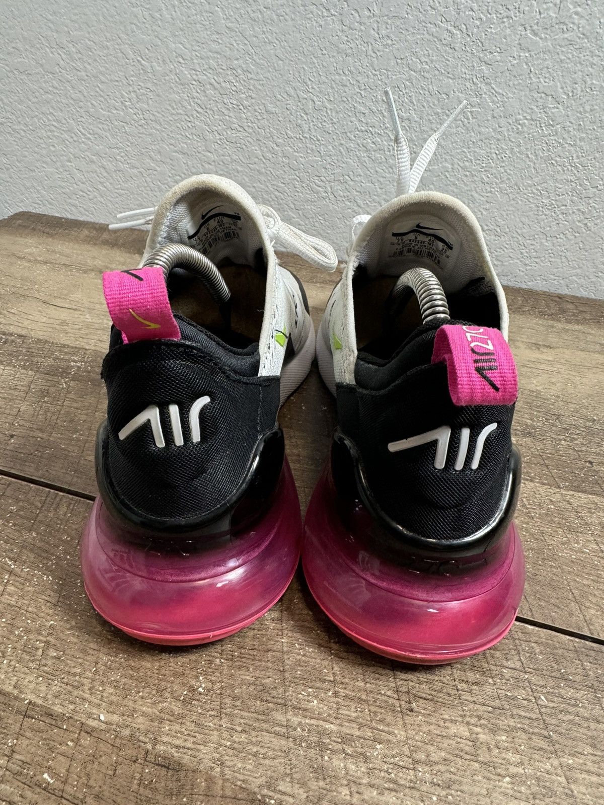 Nike Nike Air max 270 White Black Fuchsia Volt 943345-102 GS 7Y Size US 7 / EU 40 - 4 Thumbnail