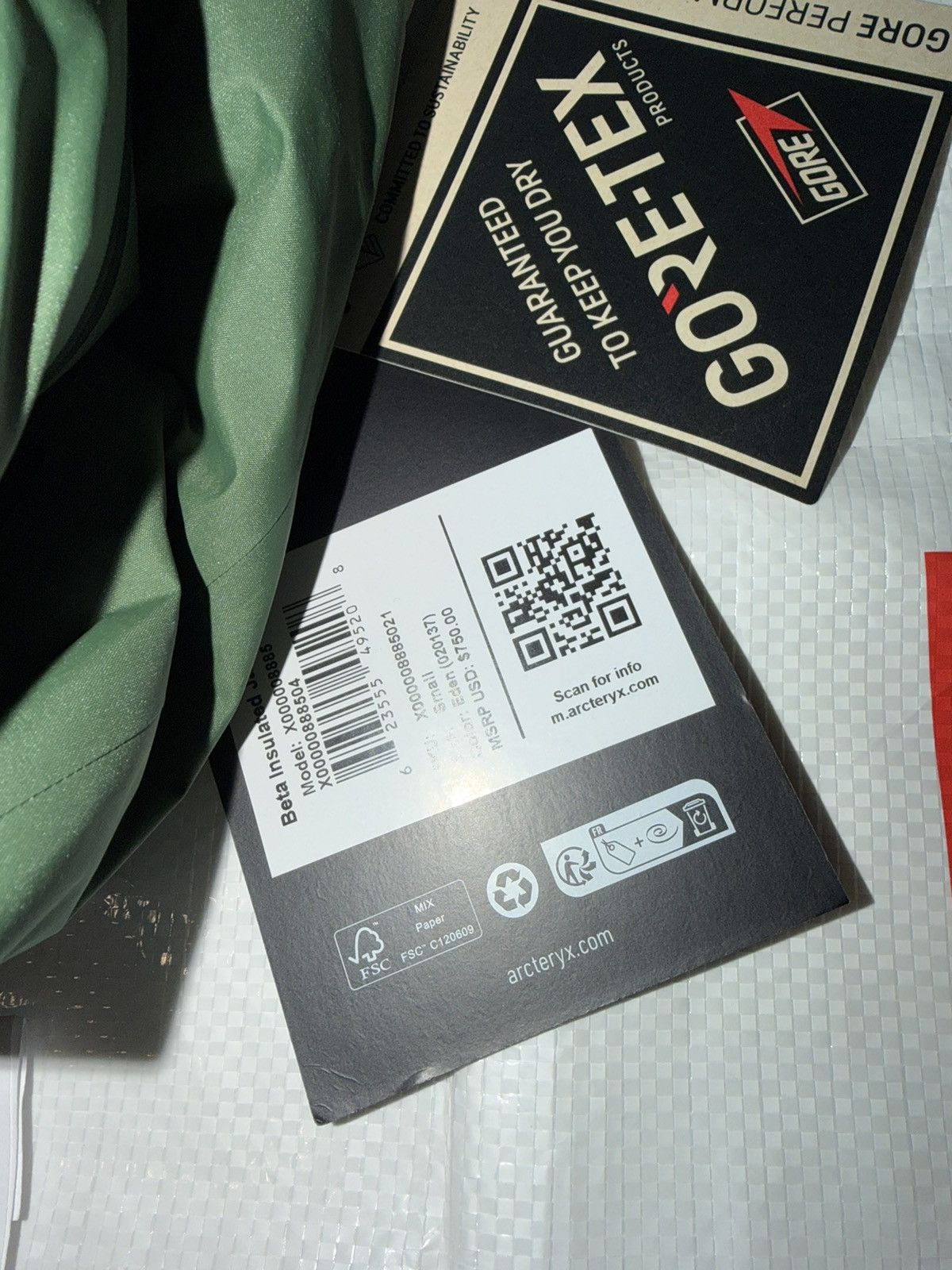 Arc'teryx Arc’teryx Beta Insulated Jacket Eden Size US S / EU 44-46 / 1 - 9 Thumbnail