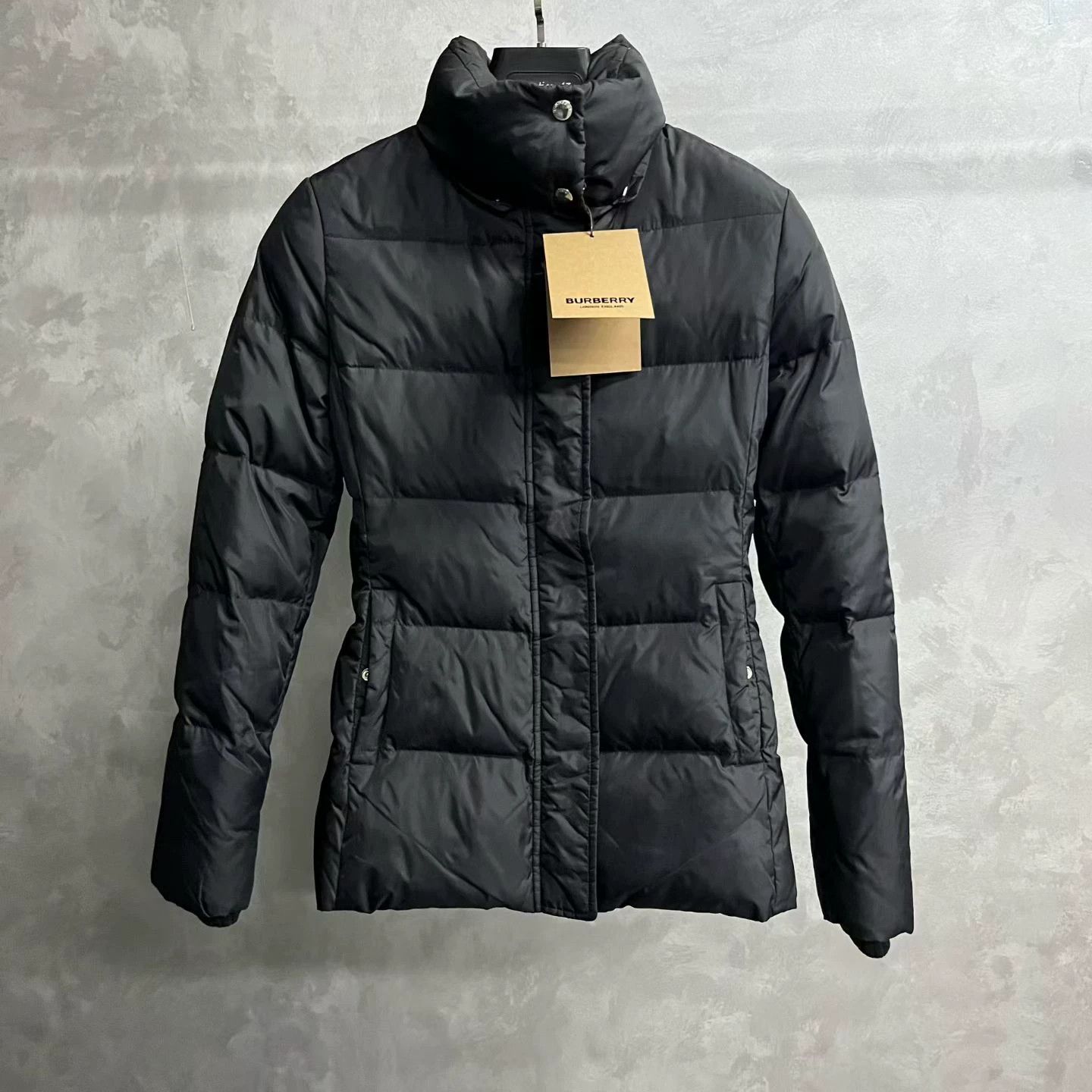 Burberry Burberry Detachable Hood Down Jacket Size XS / US 0-2 / IT 36-38 - 1 Thumbnail