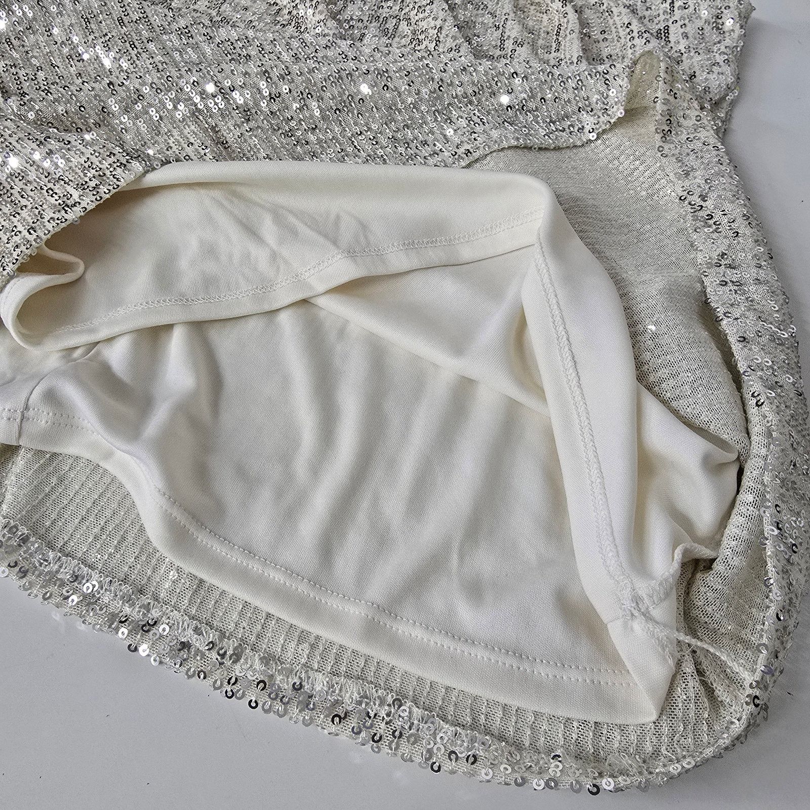 Calvin Klein NWT Calvin Klein Sequin Top Blouse Sleeveless Tie Front M Size M / US 6-8 / IT 42-44 - 10 Thumbnail