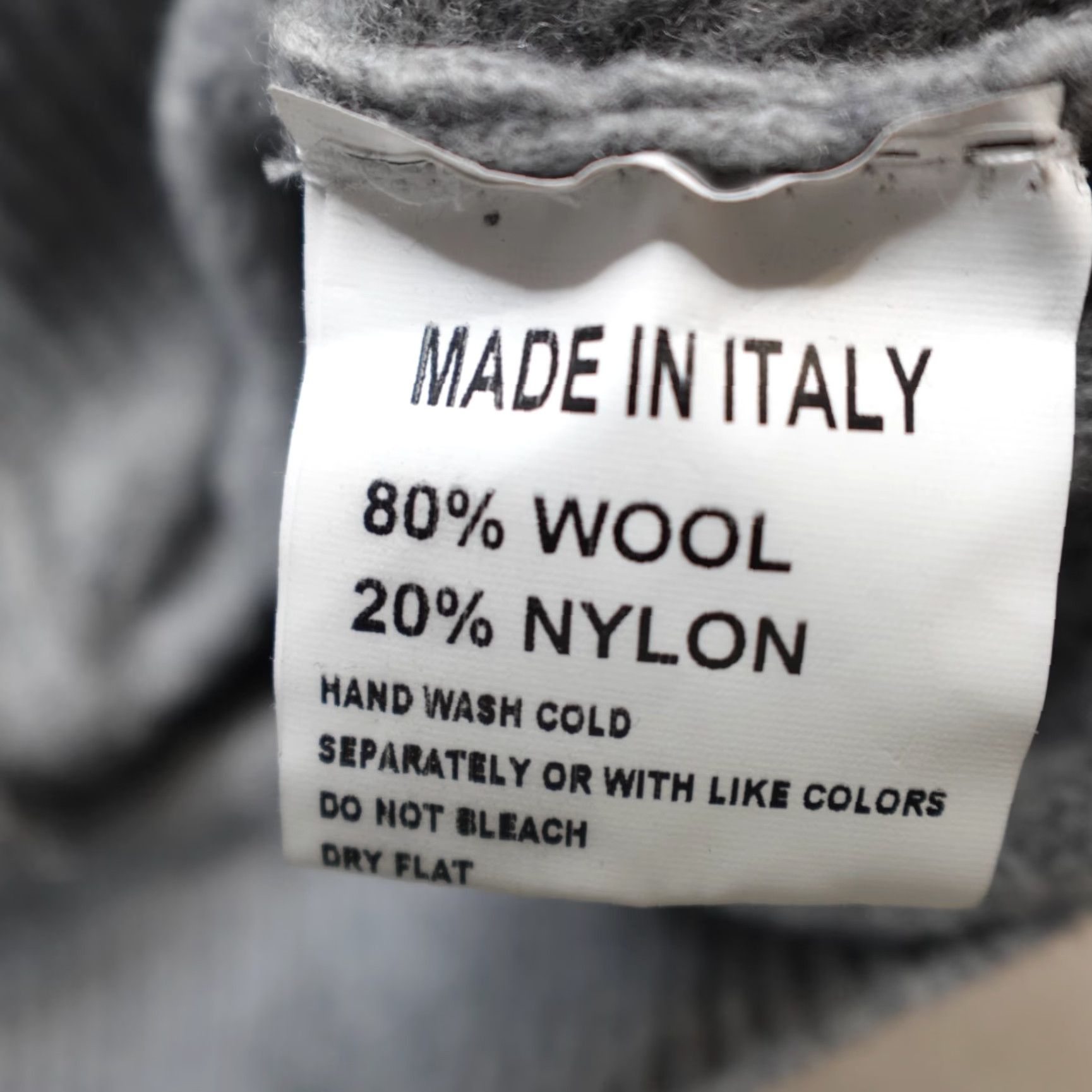 Vintage VINTAGE Lorenzo Magni Sweater XL Gray Shawl Cardigan Wool Nylon Made in Italy Mens Gray XL Cardigan Wool Nylon Geometric 80s 90s Size US XL / EU 56 / 4 - 5 Thumbnail